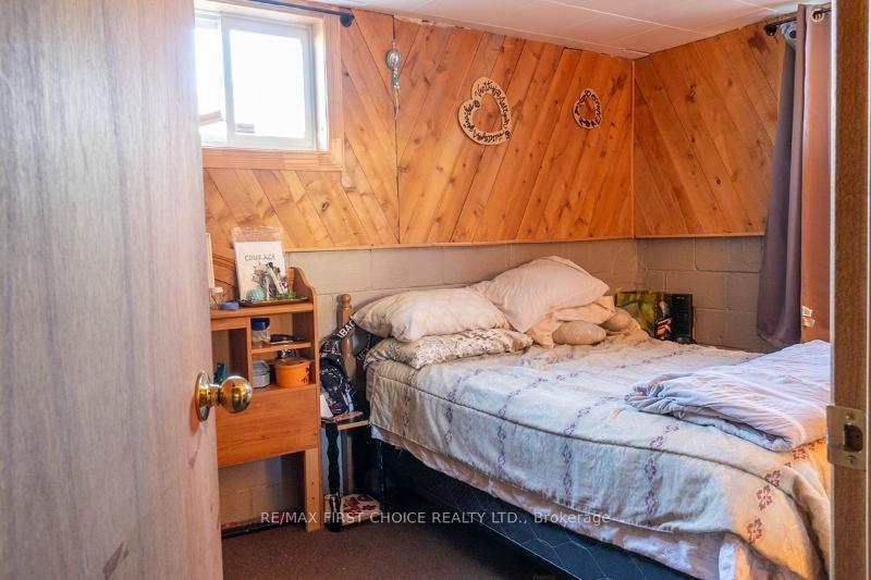 Photo 26 of 211 Third Avenue NE, Greenstone — HOMEH