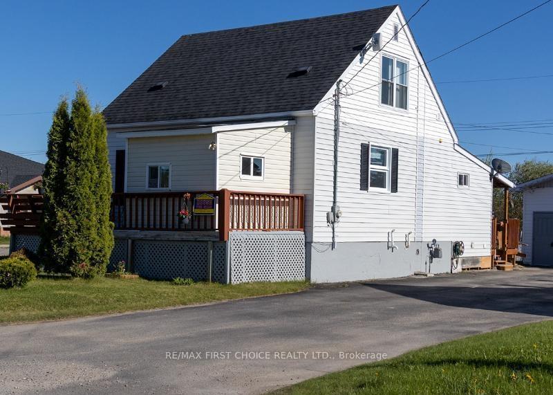 Photo 29 of 211 Third Avenue NE, Greenstone — HOMEH
