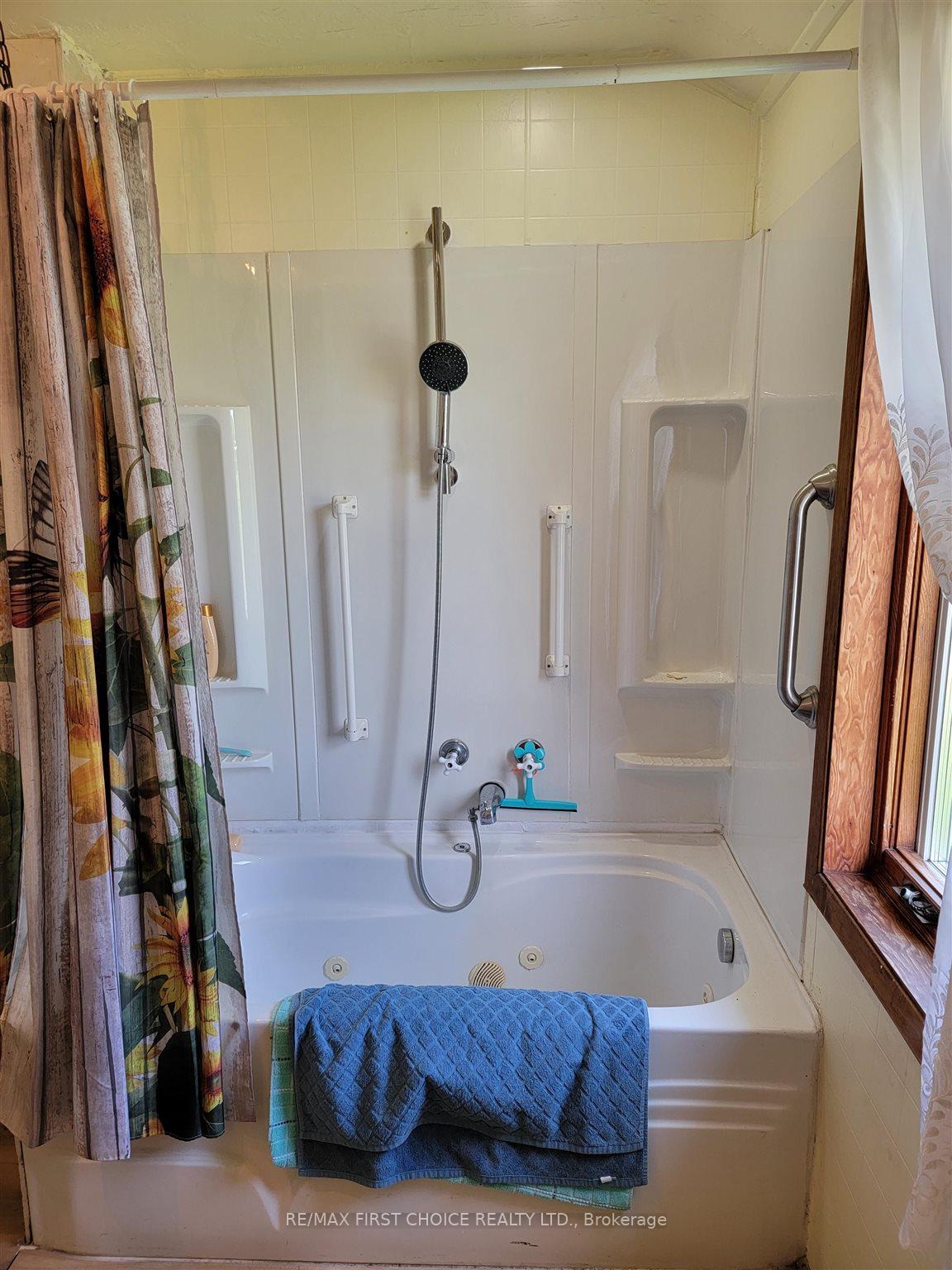 Photo 9 of 870 McDiarmid Road, Emo — HOMEH