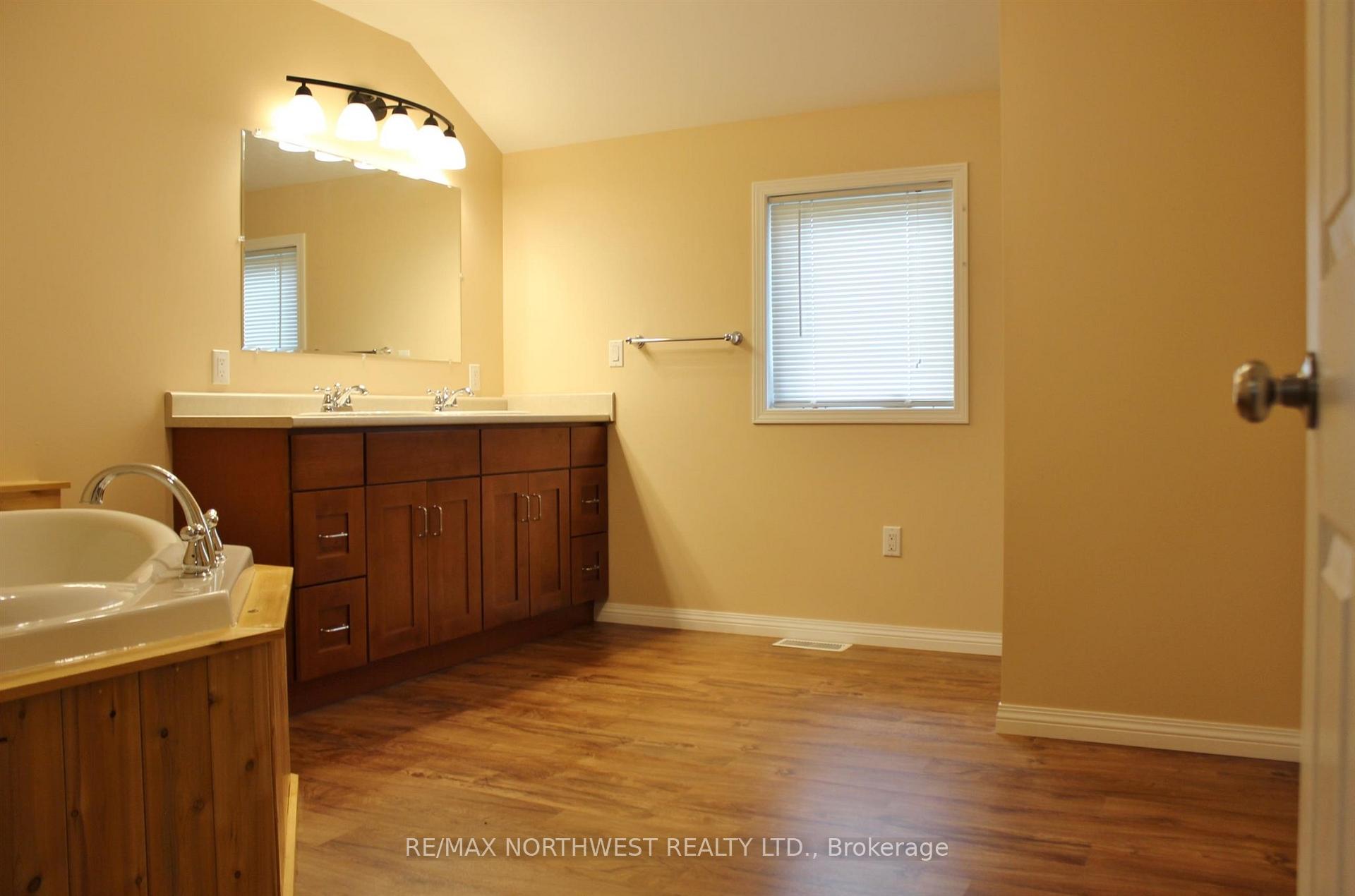 Photo 22 of 101 Queen St, Chapple — HOMEH