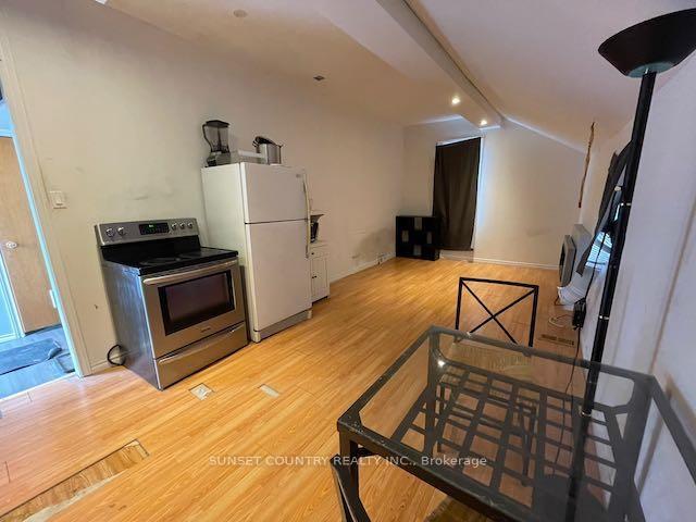 Photo 11 of 236 Florence Street, Dryden, Hillcrest — HOMEH