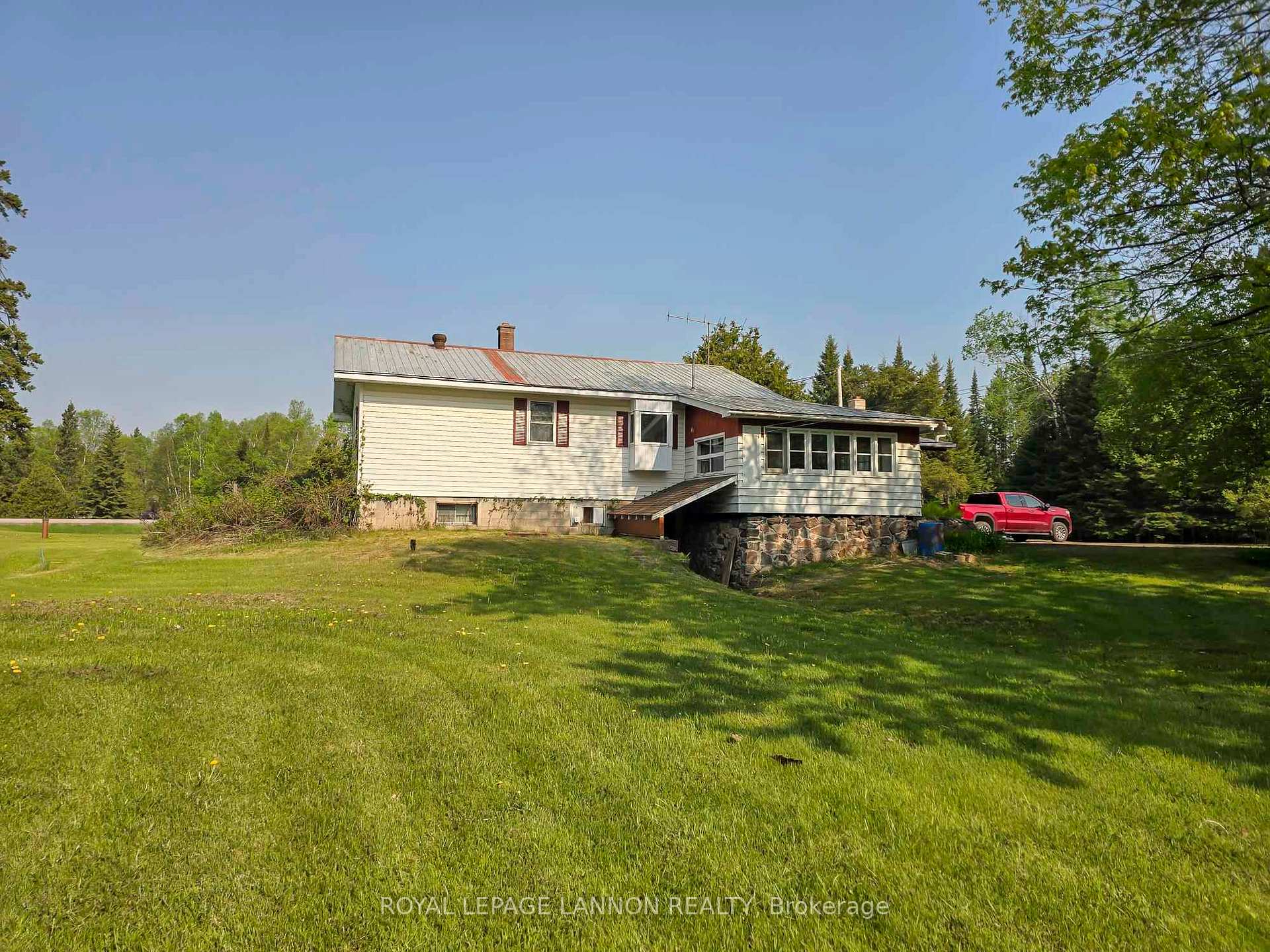 Photo 35 of 750 Hwy 11/17, Dorion — HOMEH