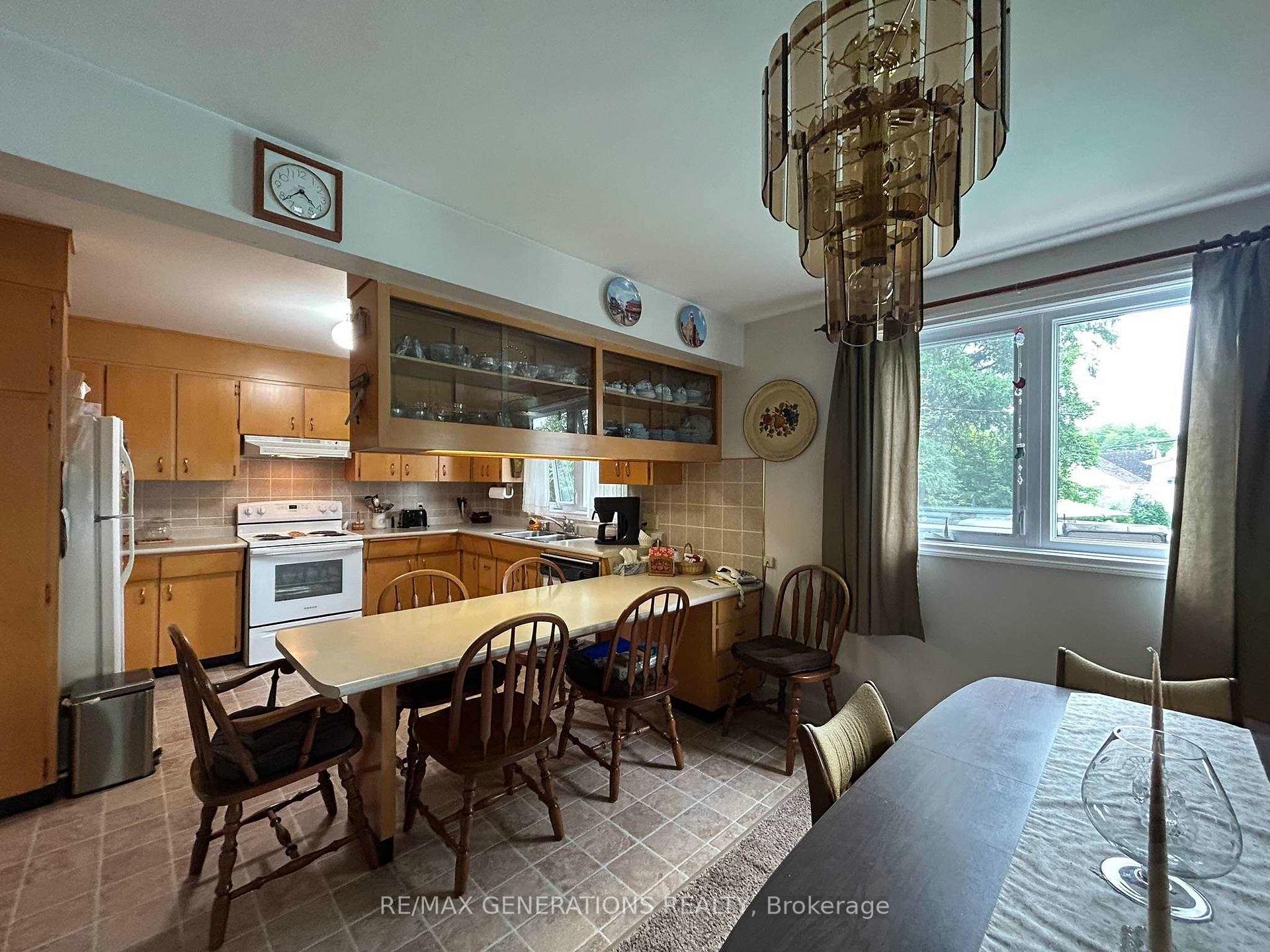 Photo 16 of 18 Spruce Road, Atikokan — HOMEH