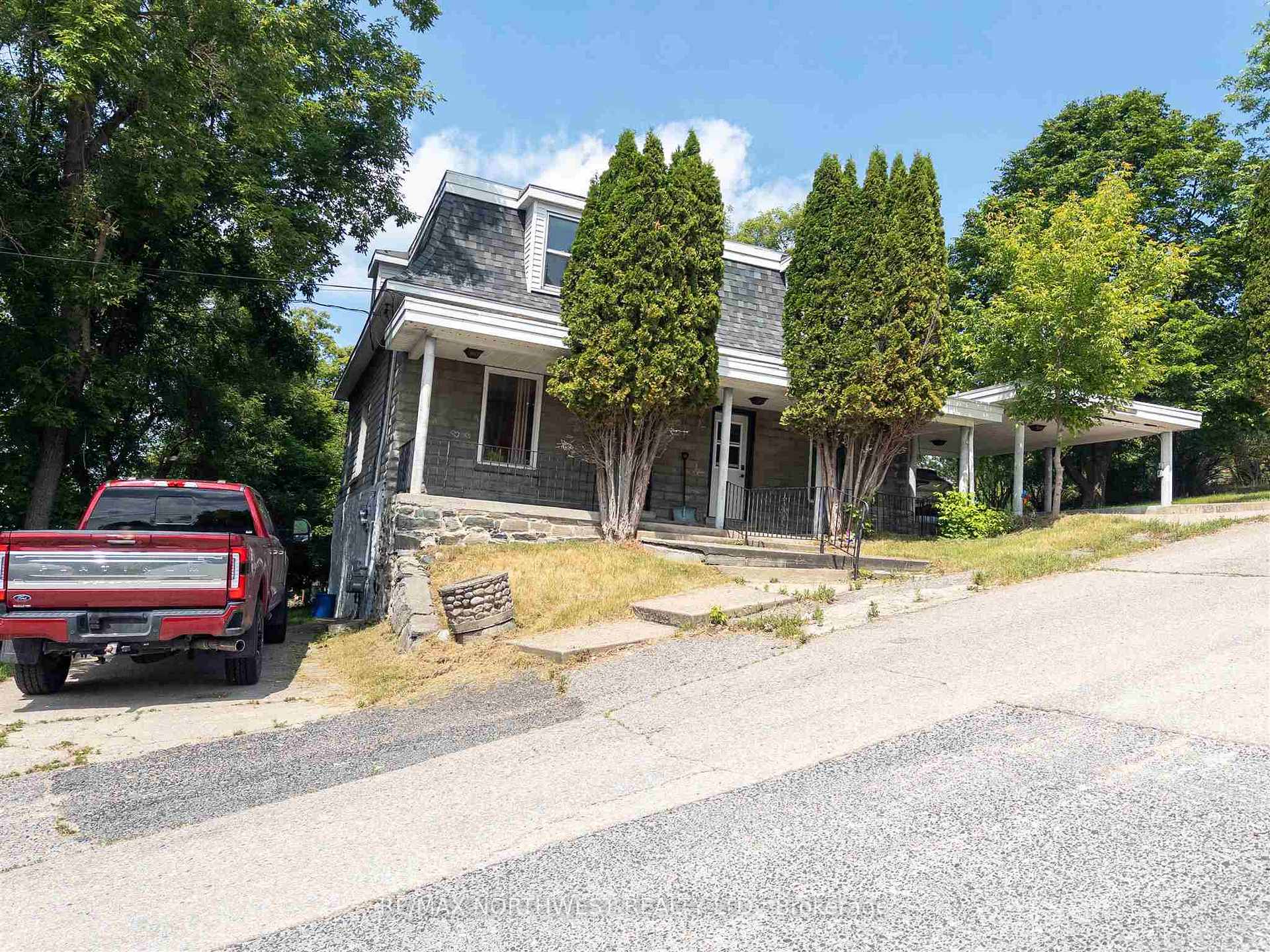 Photo 1 of 506 Superior Street, Kenora, Keewatin — HOMEH