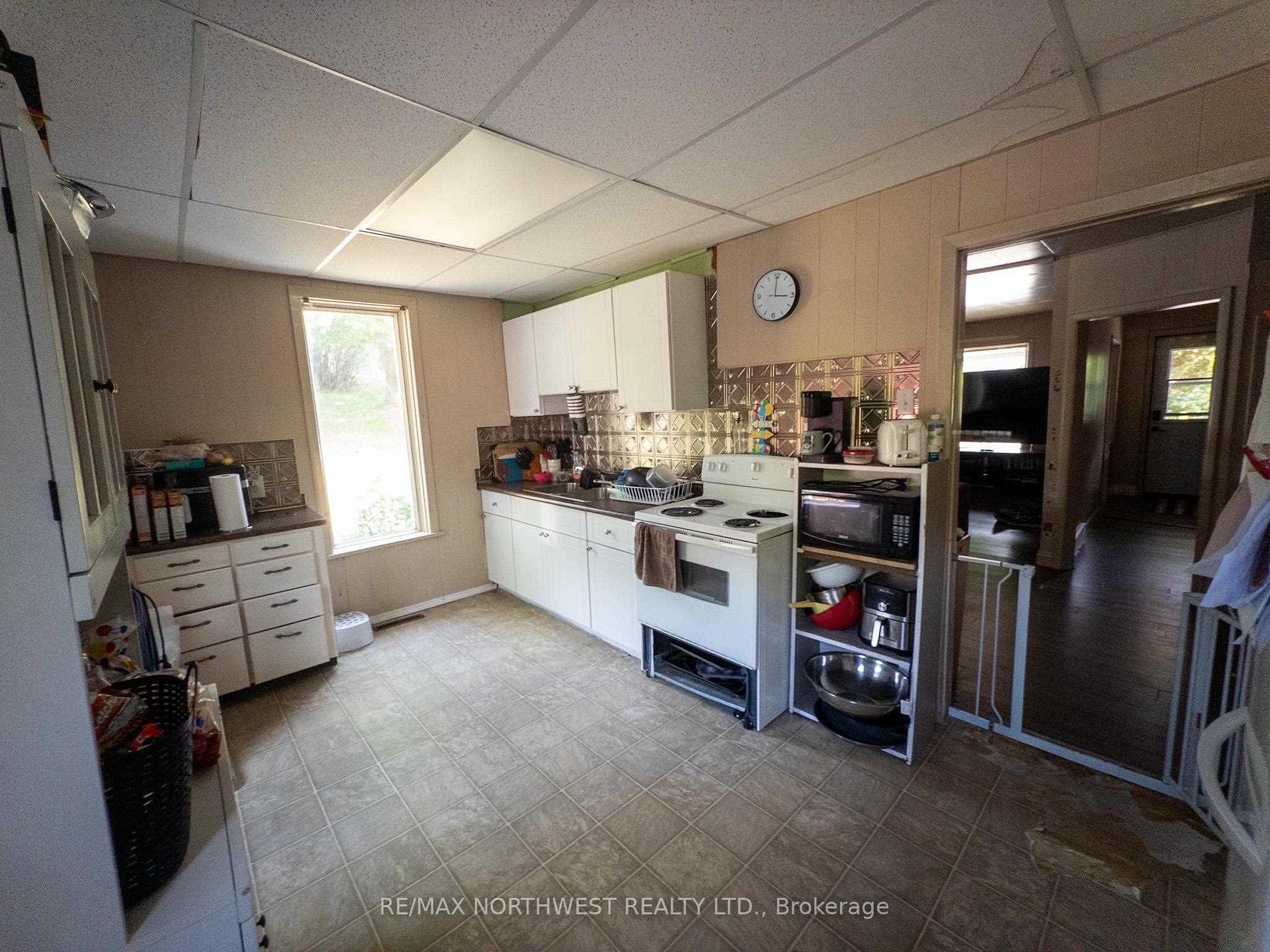 Photo 9 of 506 Superior Street, Kenora, Keewatin — HOMEH