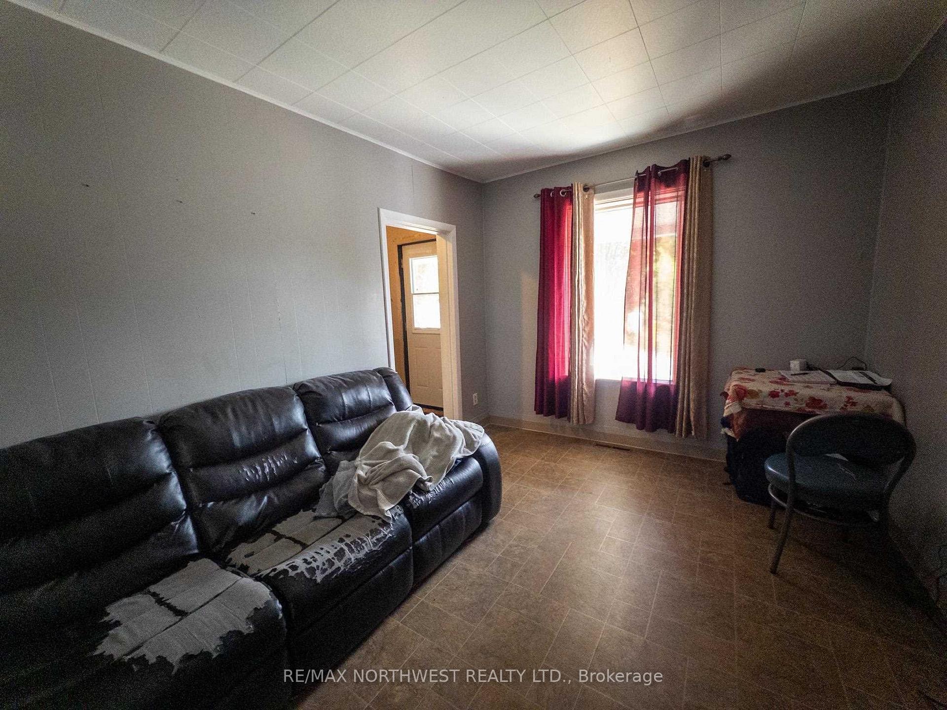 Photo 20 of 506 Superior Street, Kenora, Keewatin — HOMEH