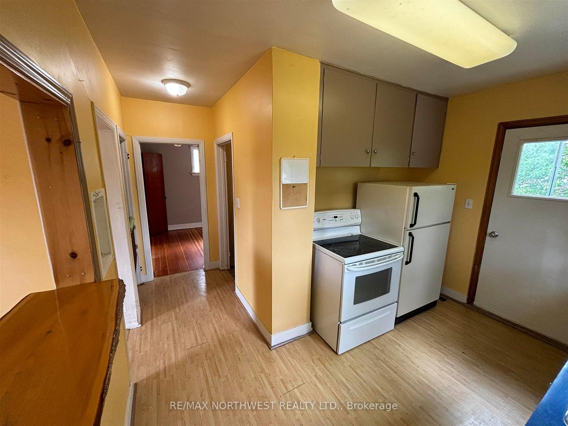 Photo 12 of 305 Fifth St S, Kenora, Lakeside — HOMEH