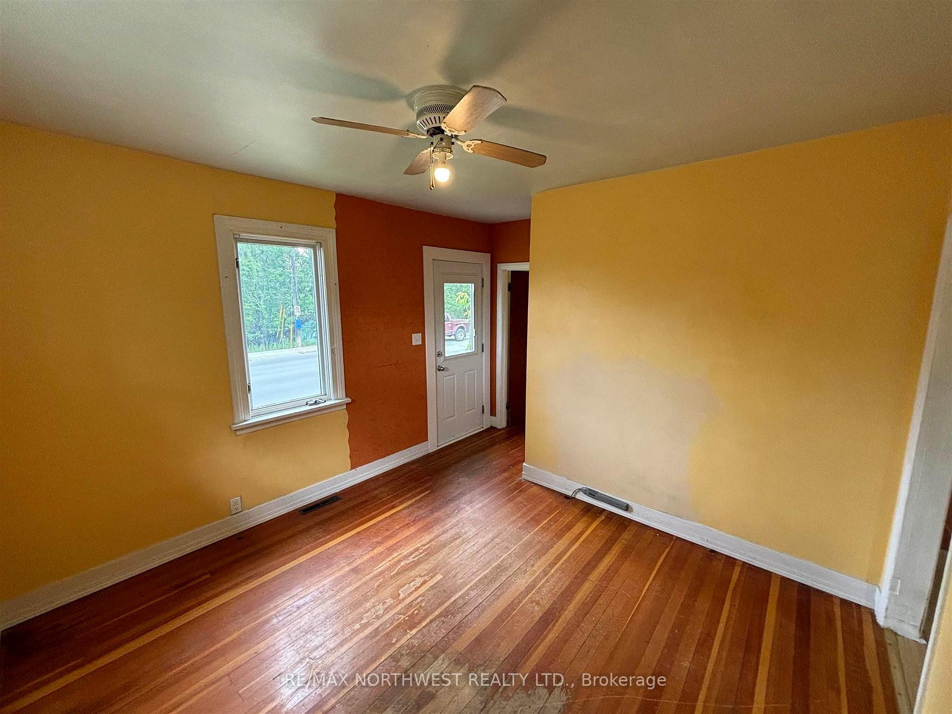 Photo 17 of 305 Fifth St S, Kenora, Lakeside — HOMEH