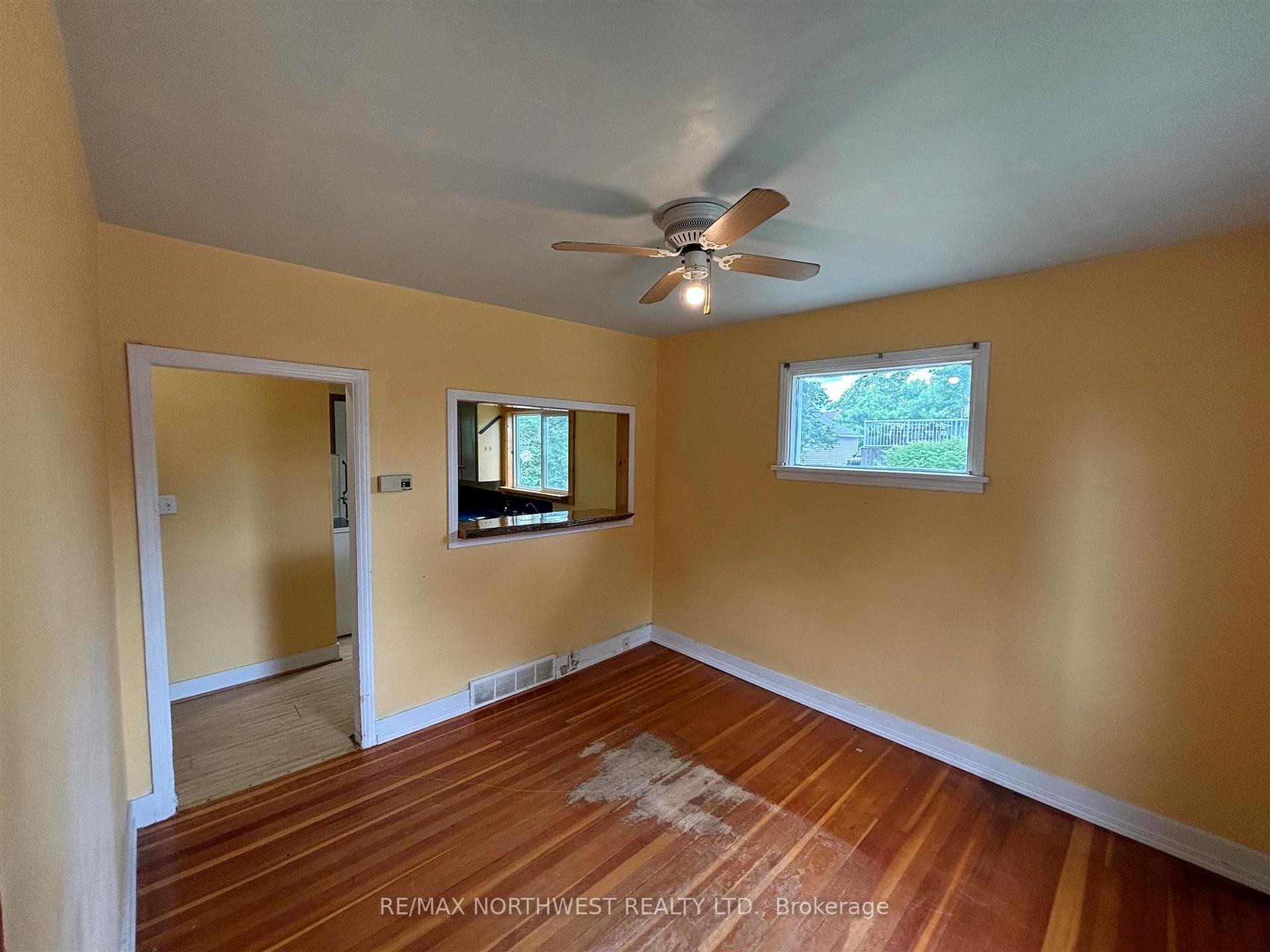 Photo 18 of 305 Fifth St S, Kenora, Lakeside — HOMEH