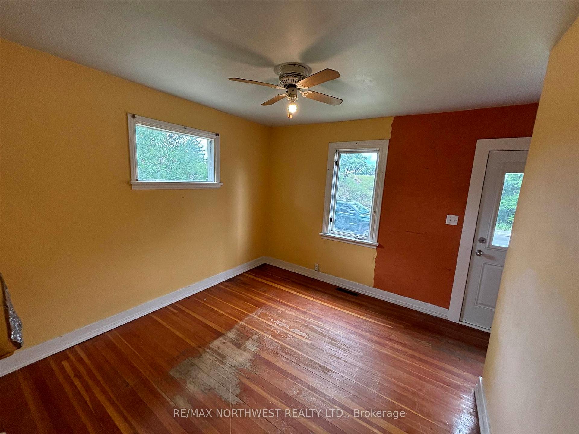 Photo 21 of 305 Fifth St S, Kenora, Lakeside — HOMEH