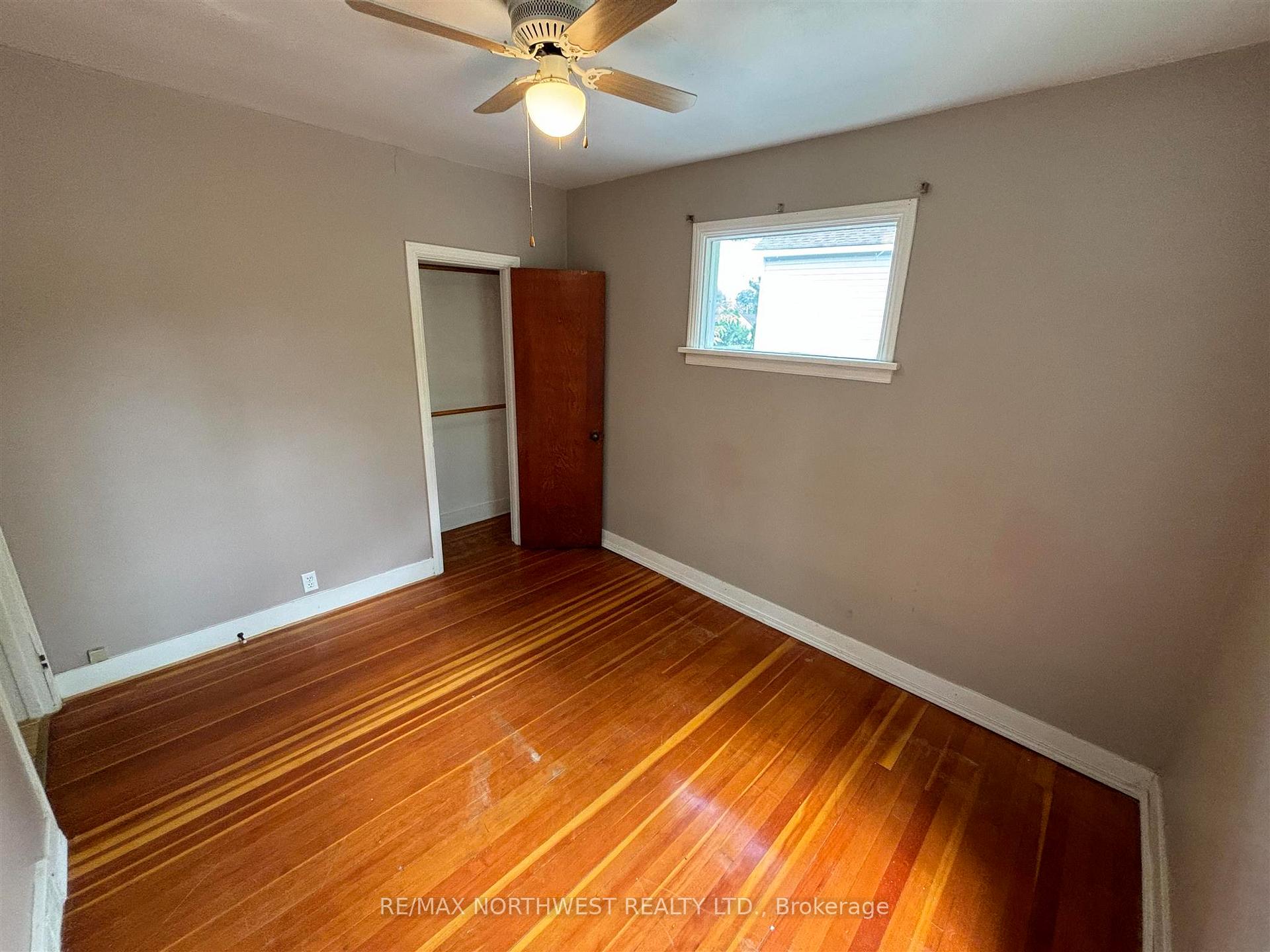 Photo 23 of 305 Fifth St S, Kenora, Lakeside — HOMEH