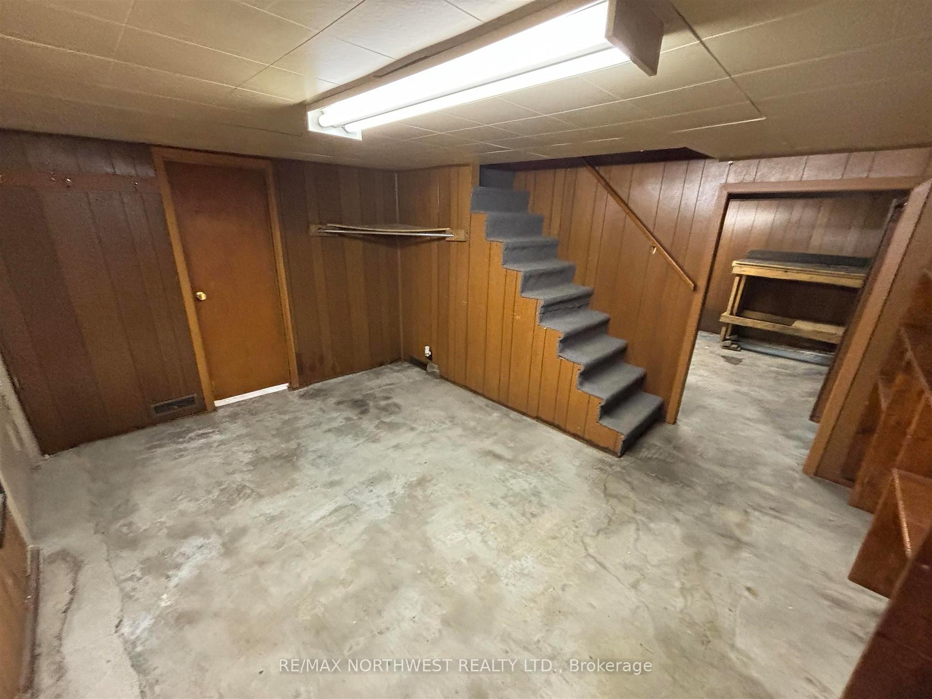 Photo 30 of 305 Fifth St S, Kenora, Lakeside — HOMEH