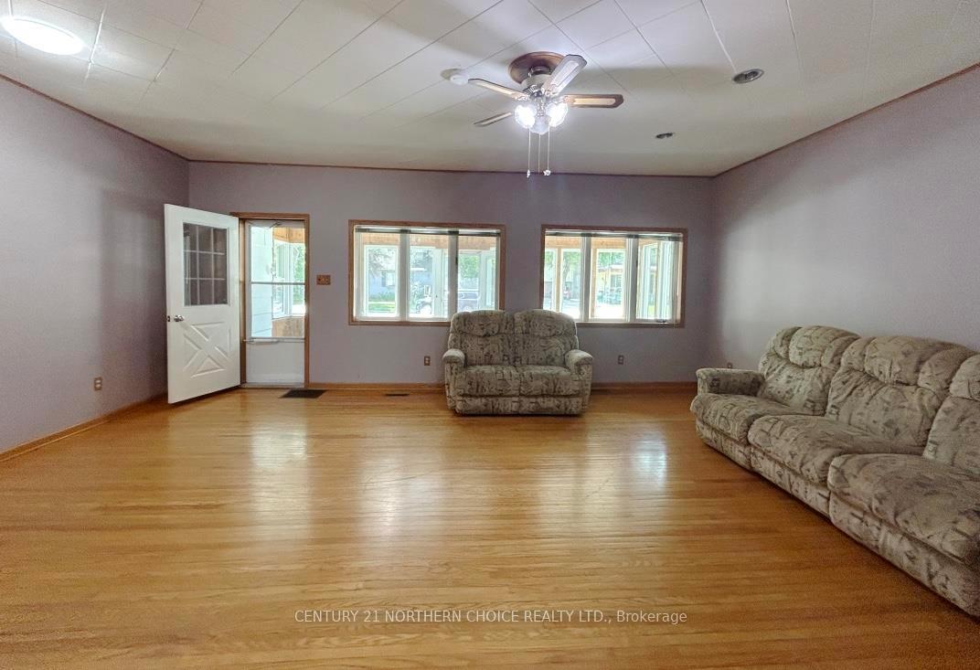 Photo 11 of 418 Second Street E, Fort Frances — HOMEH