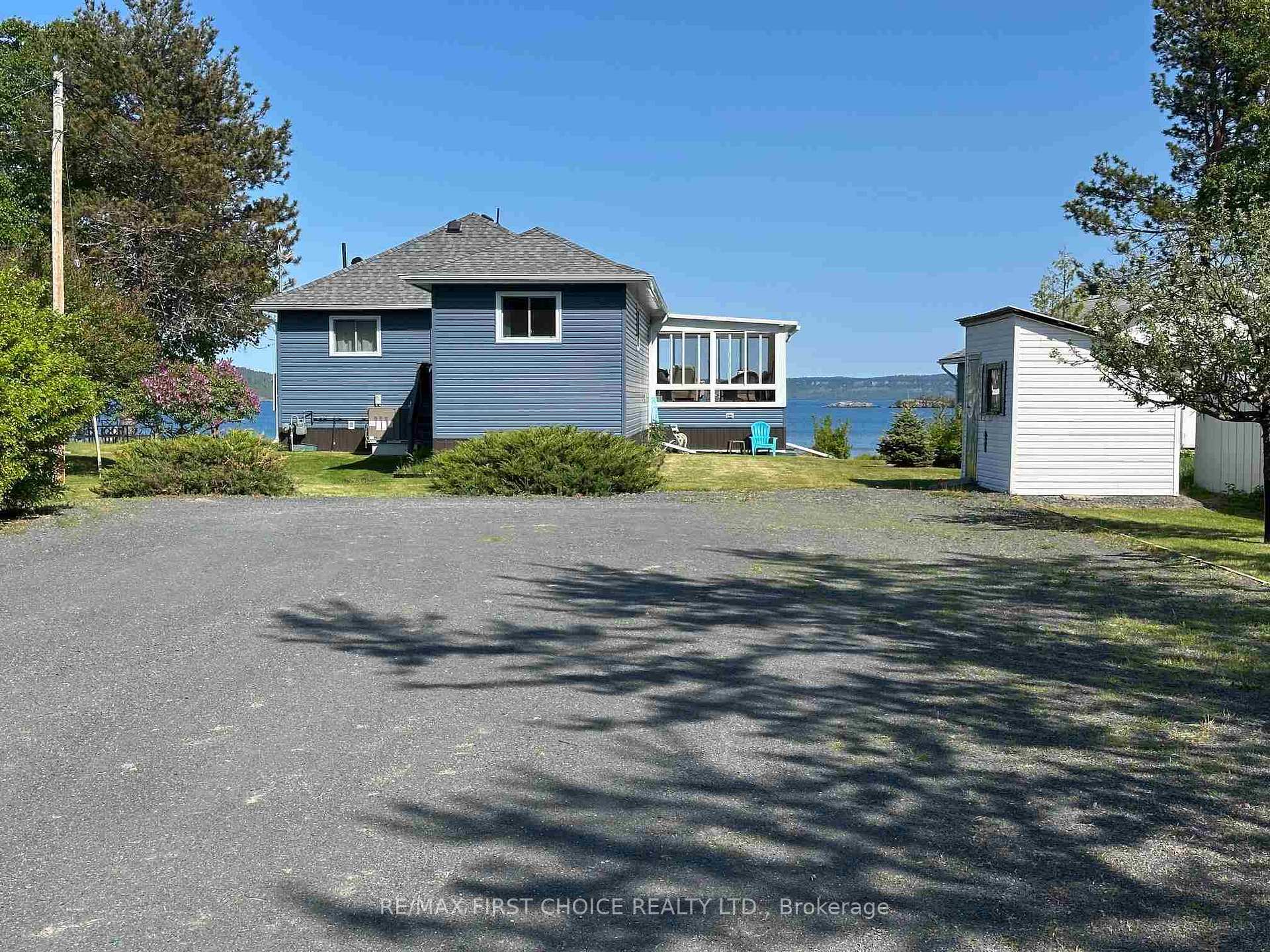 Photo 7 of 1849 MacKenzie Beach Avenue, Shuniah — HOMEH