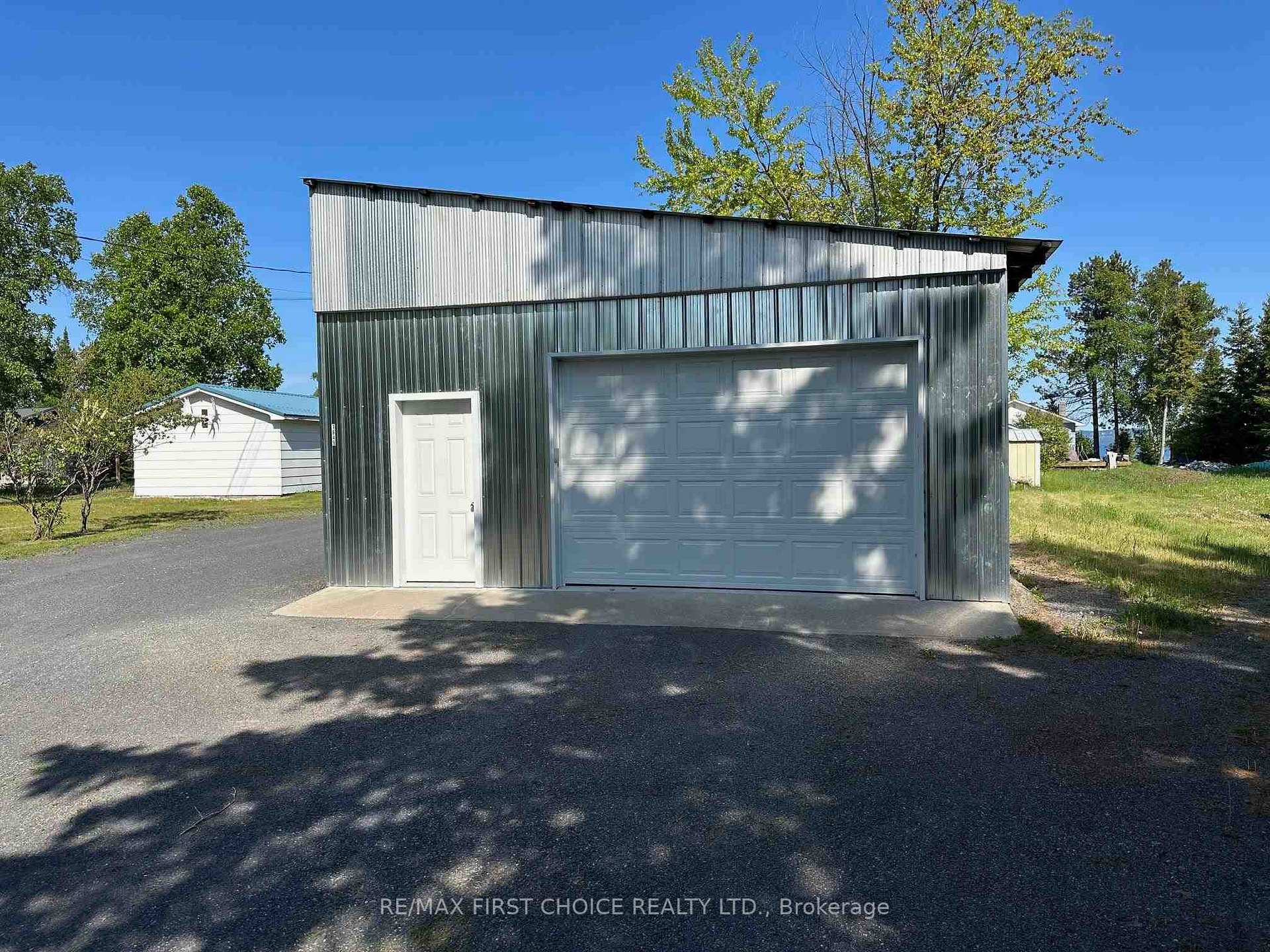 Photo 29 of 1849 MacKenzie Beach Avenue, Shuniah — HOMEH