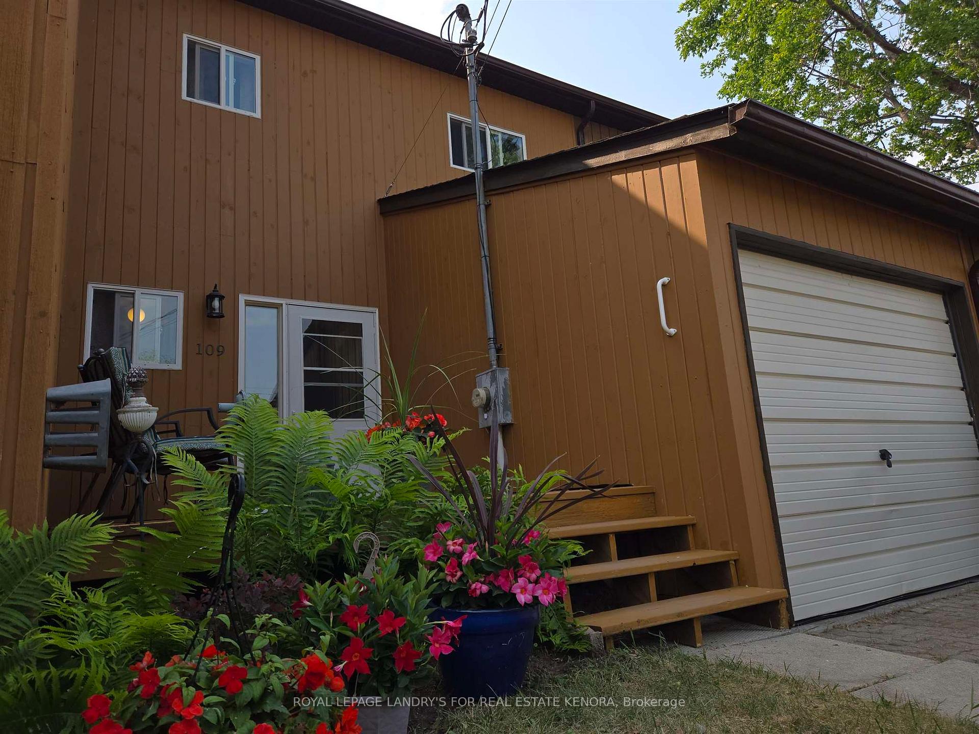 Photo 3 of 109 Mclean Avenue, Kenora, Keewatin — HOMEH