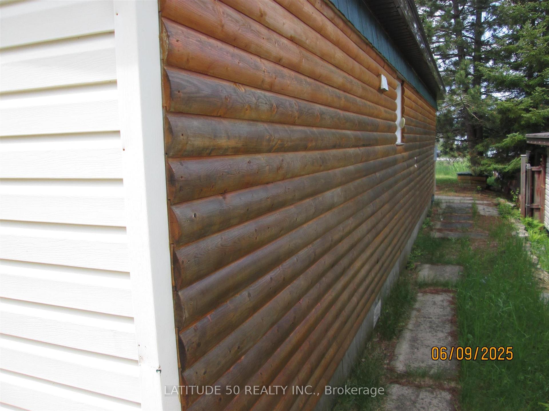 Photo 6 of 408 and 410 Colley Street, Ignace — HOMEH