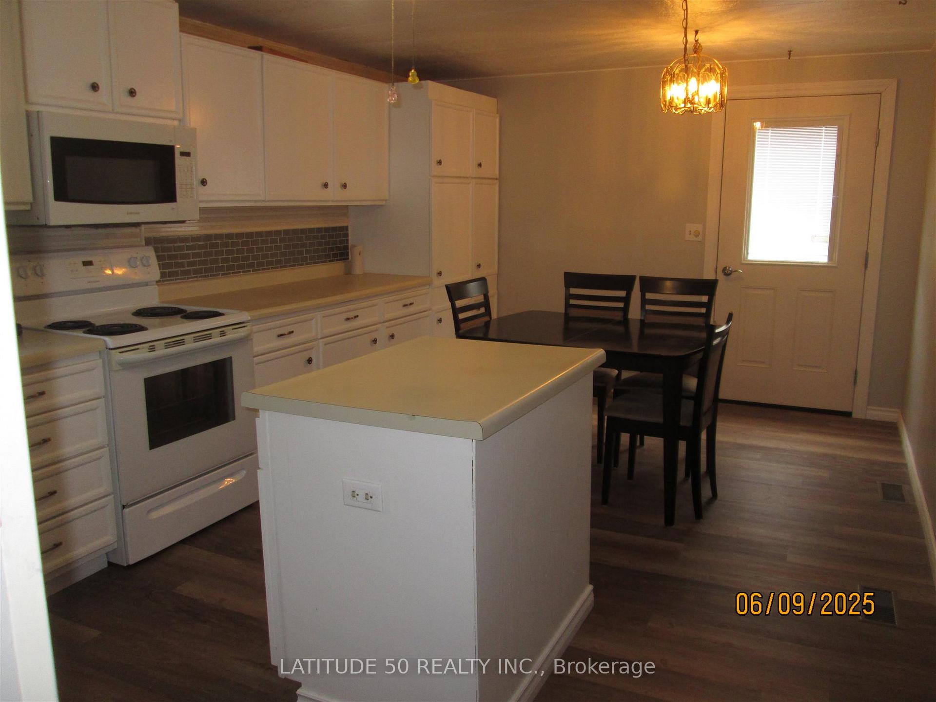 Photo 11 of 408 and 410 Colley Street, Ignace — HOMEH