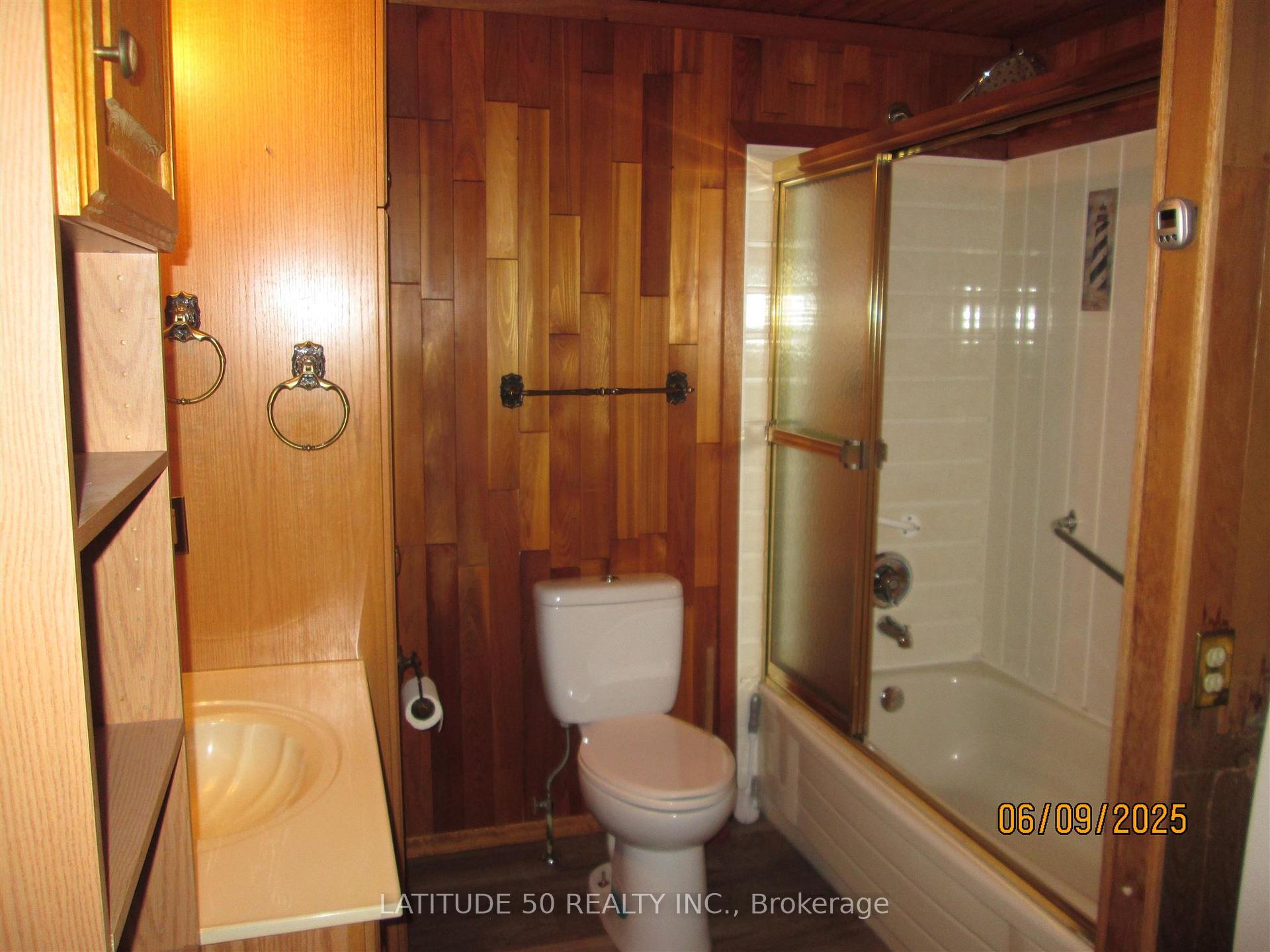 Photo 16 of 408 and 410 Colley Street, Ignace — HOMEH