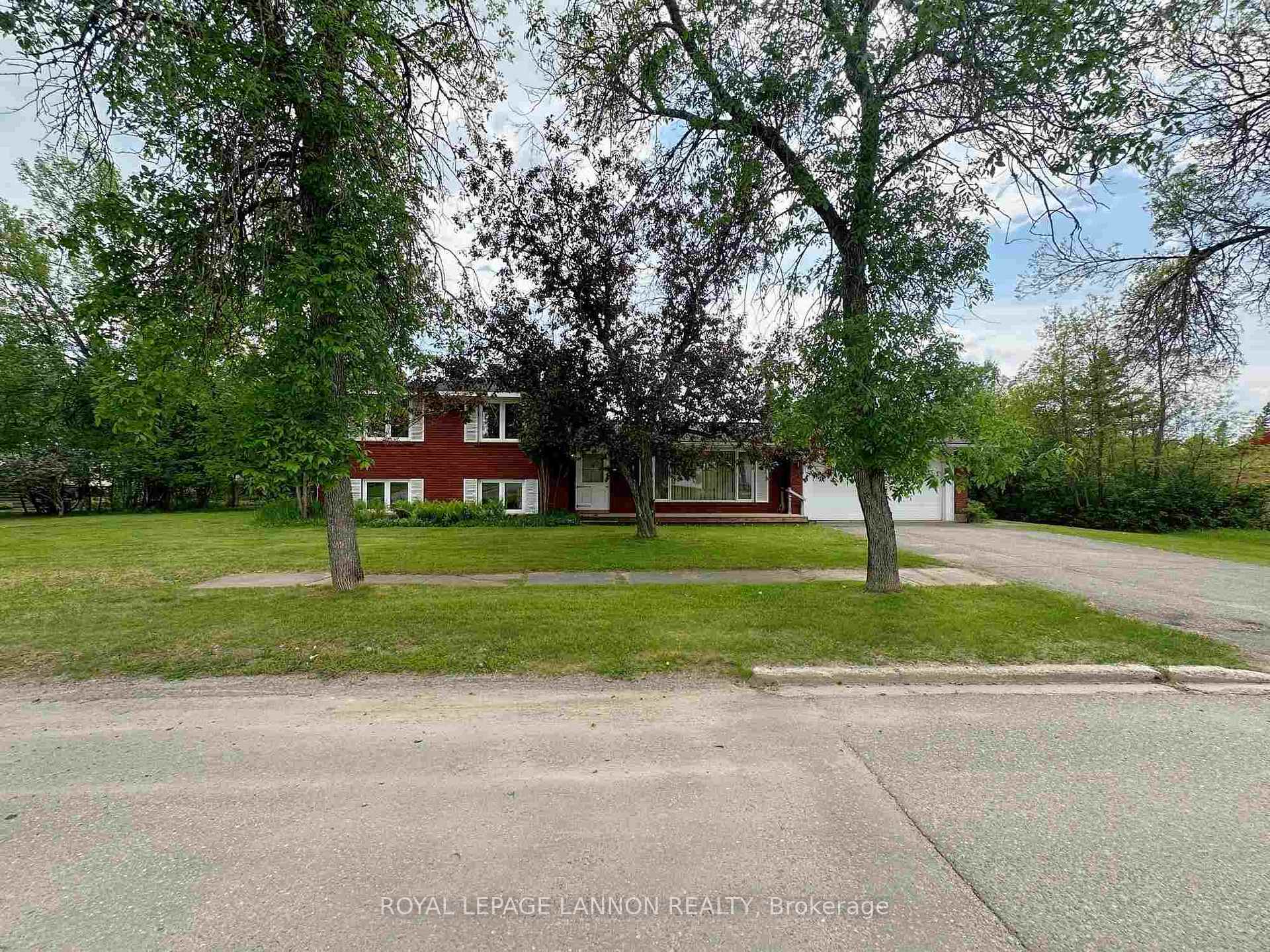Photo 28 of 141 Pine Crescent, Atikokan — HOMEH