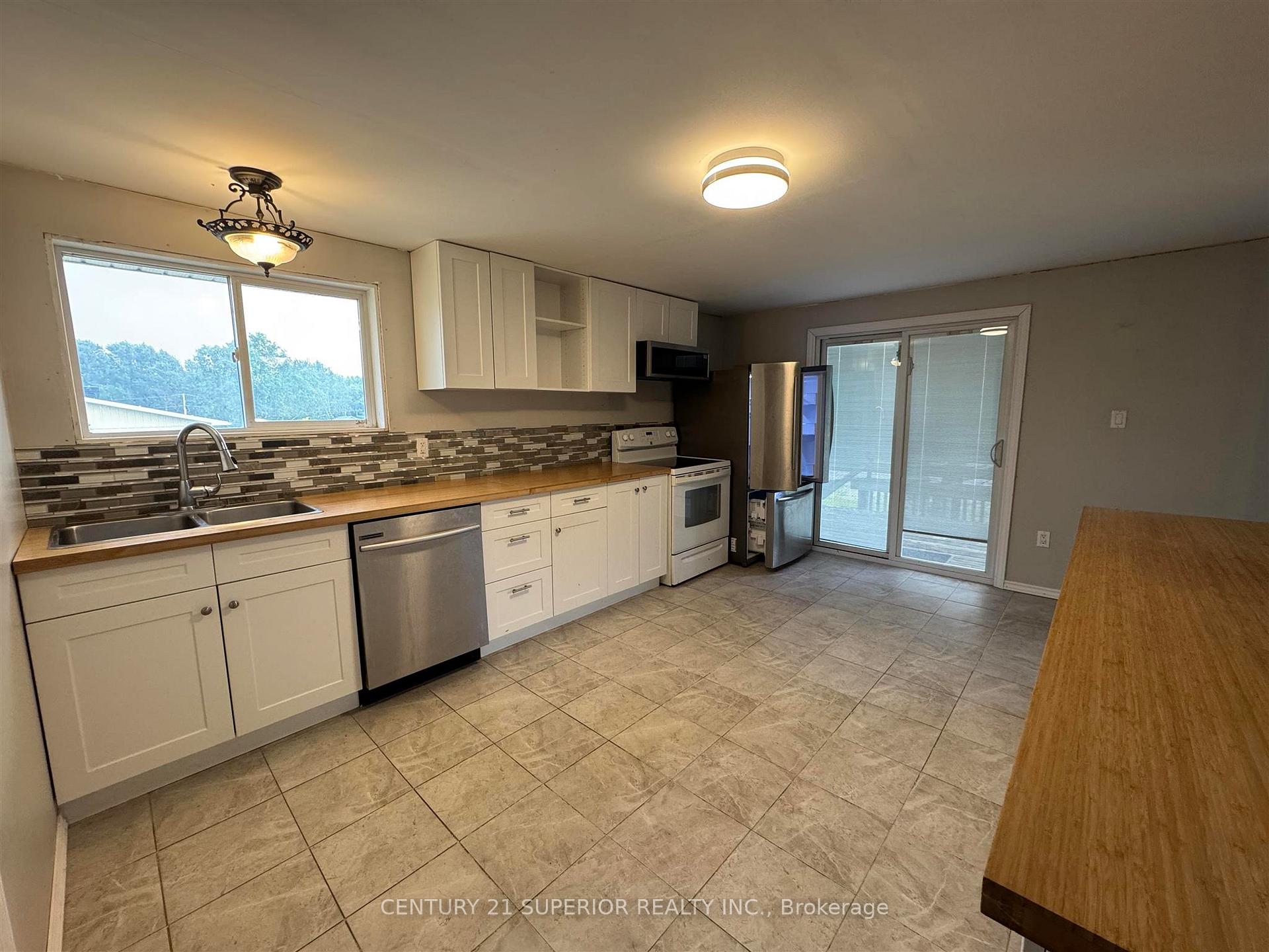 Photo 12 of 7 Partridge Avenue, Manitouwadge — HOMEH