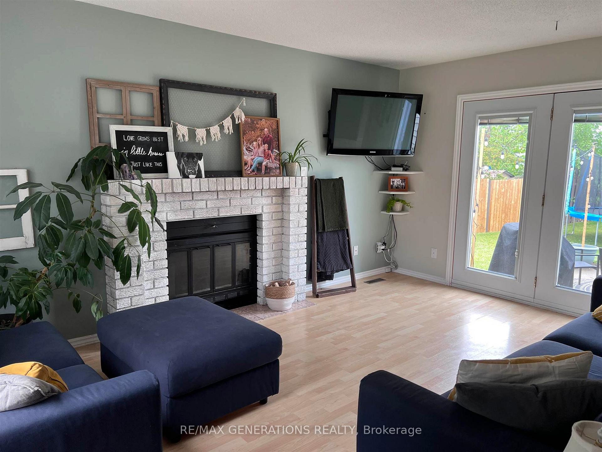 Photo 2 of 31 Steedman Drive, Marathon — HOMEH