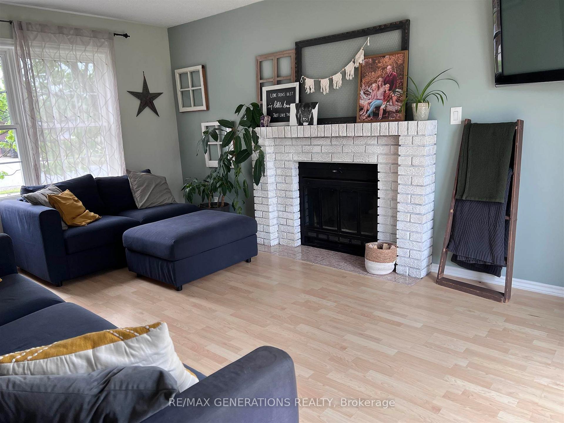 Photo 3 of 31 Steedman Drive, Marathon — HOMEH