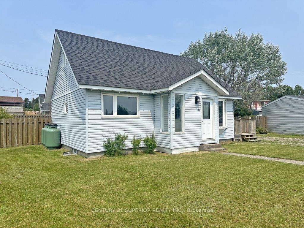Photo 5 of 31 Laurier Ave, Terrace Bay — HOMEH