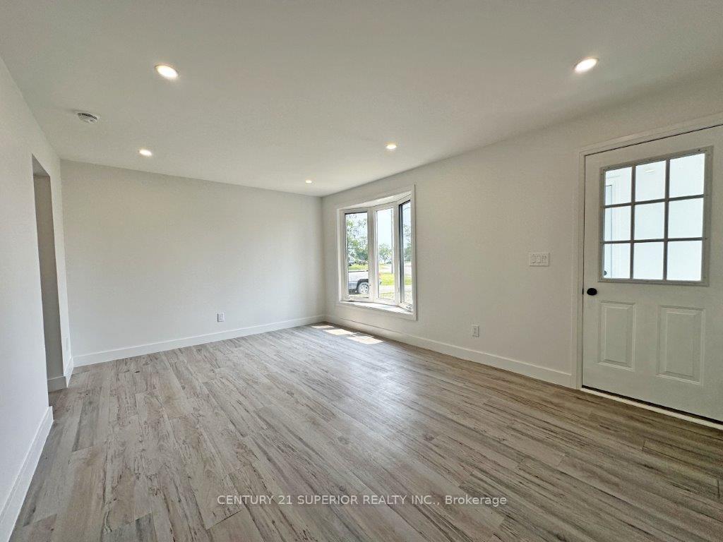 Photo 8 of 31 Laurier Ave, Terrace Bay — HOMEH