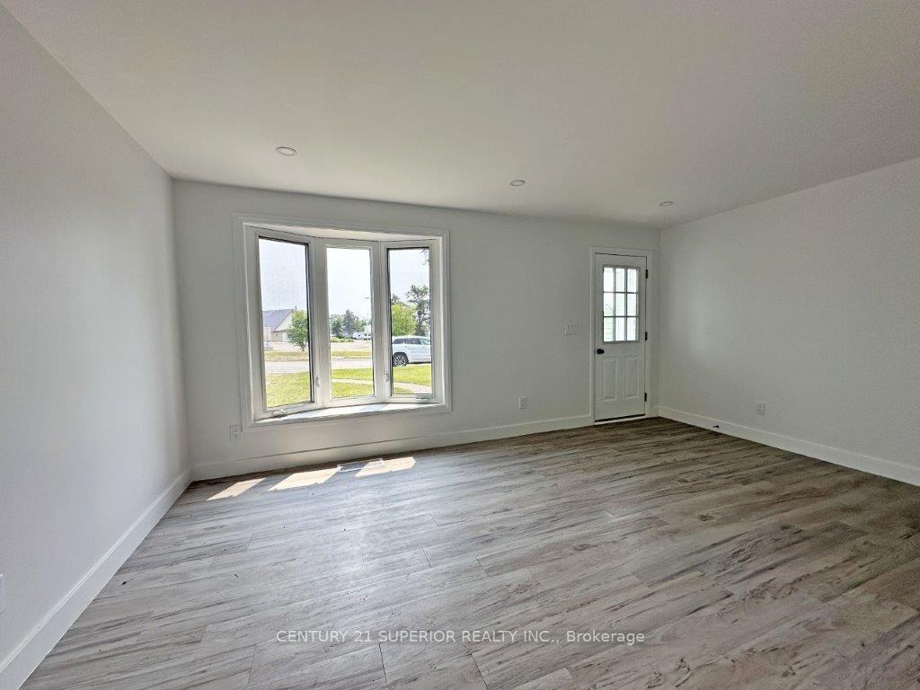 Photo 9 of 31 Laurier Ave, Terrace Bay — HOMEH