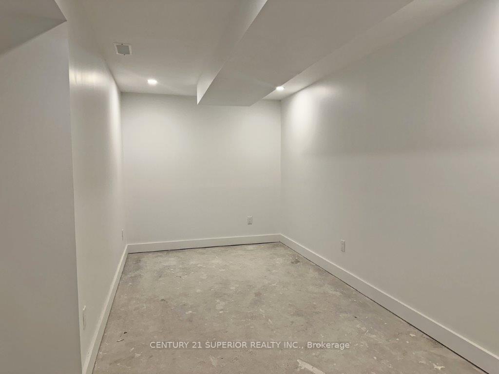 Photo 31 of 31 Laurier Ave, Terrace Bay — HOMEH