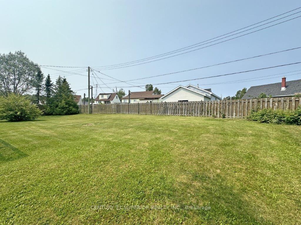 Photo 45 of 31 Laurier Ave, Terrace Bay — HOMEH