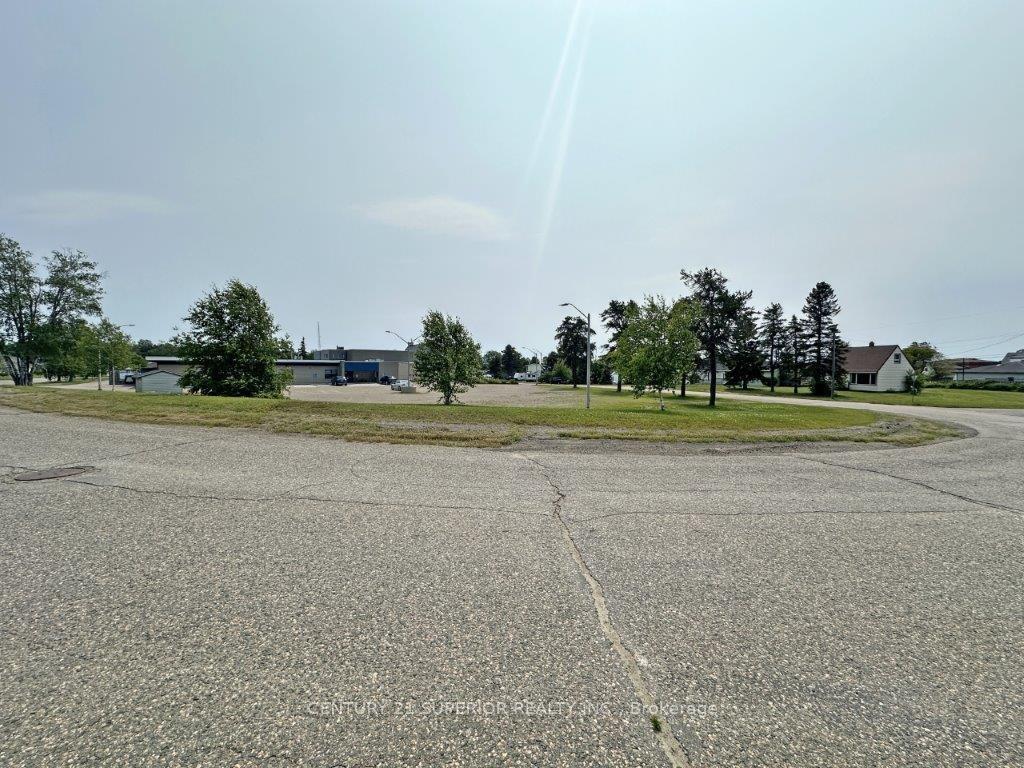 Photo 50 of 31 Laurier Ave, Terrace Bay — HOMEH