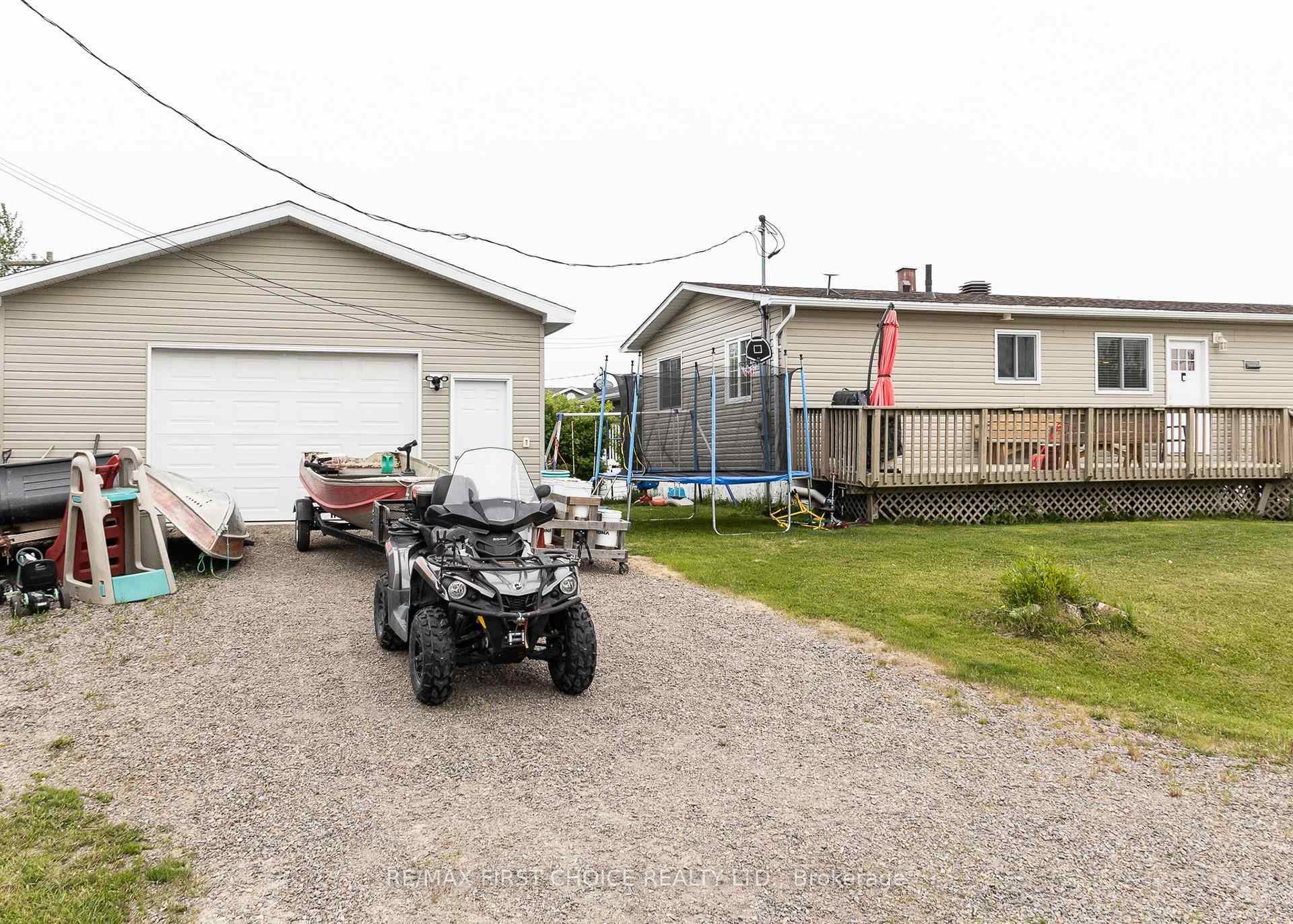 Photo 4 of 204 Centennial Drive, Greenstone — HOMEH