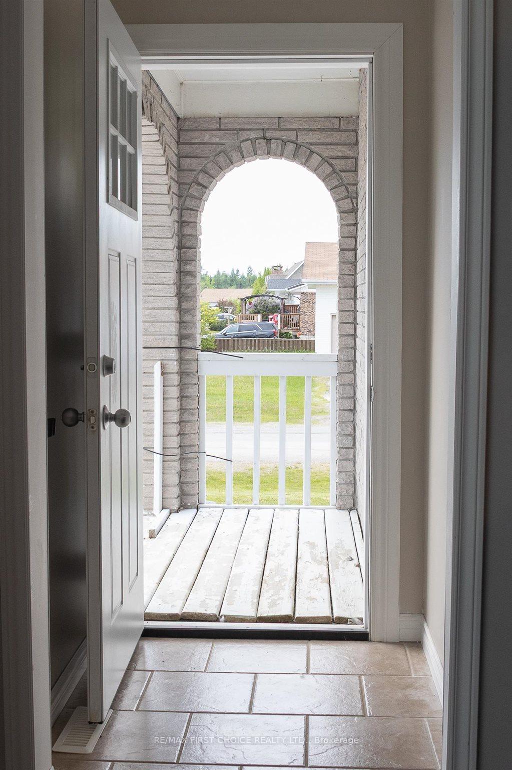 Photo 8 of 204 Centennial Drive, Greenstone — HOMEH