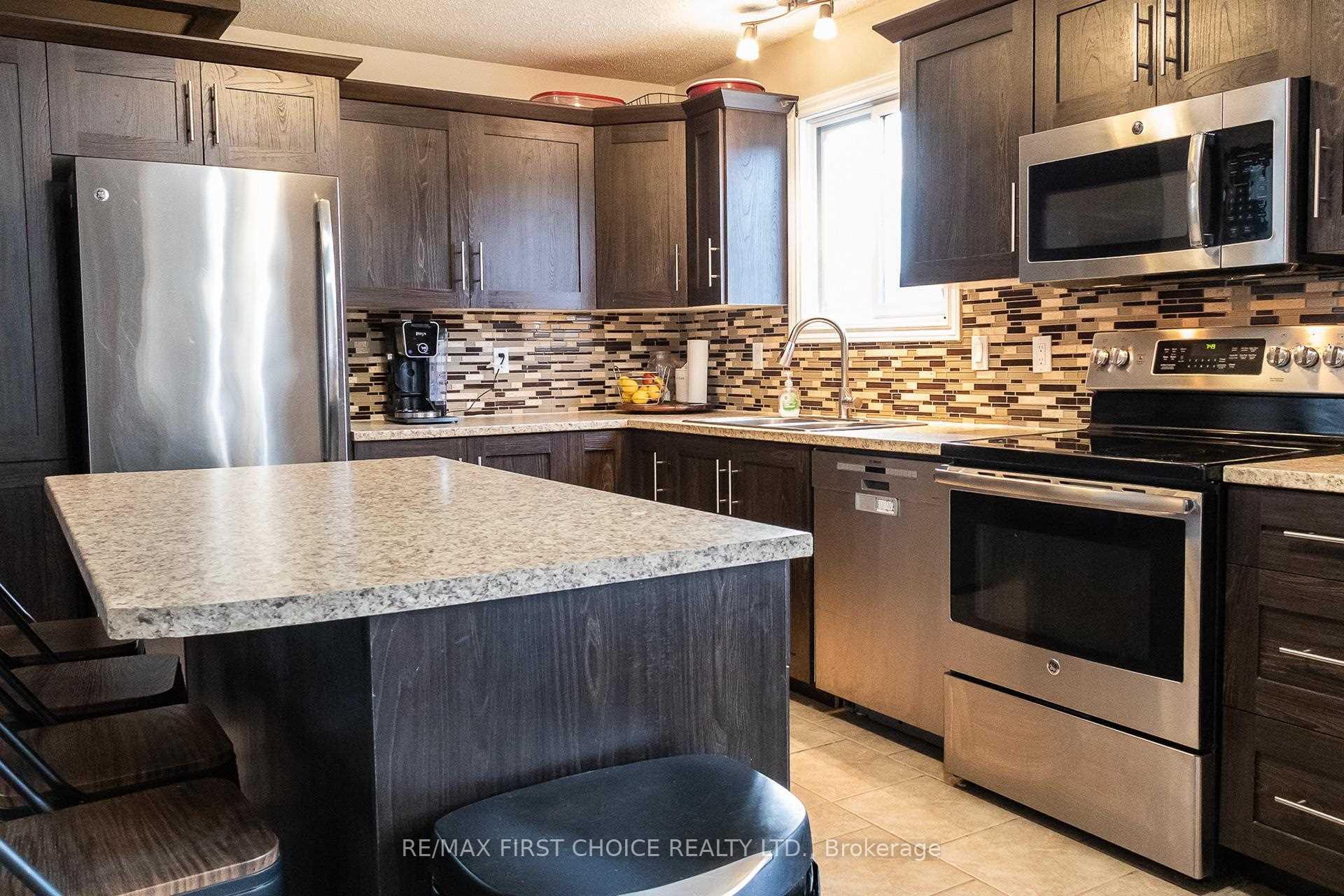 Photo 10 of 204 Centennial Drive, Greenstone — HOMEH