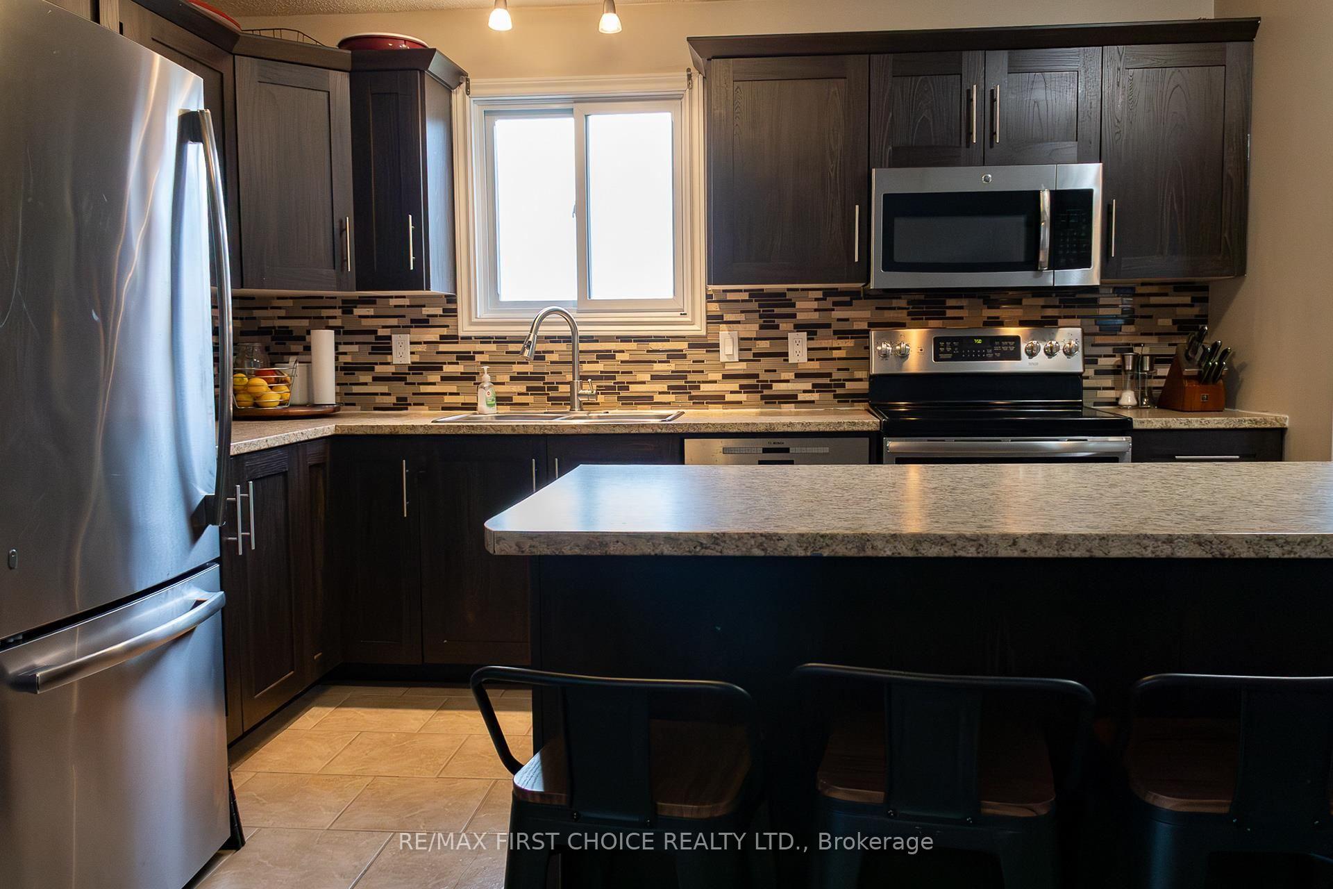 Photo 11 of 204 Centennial Drive, Greenstone — HOMEH