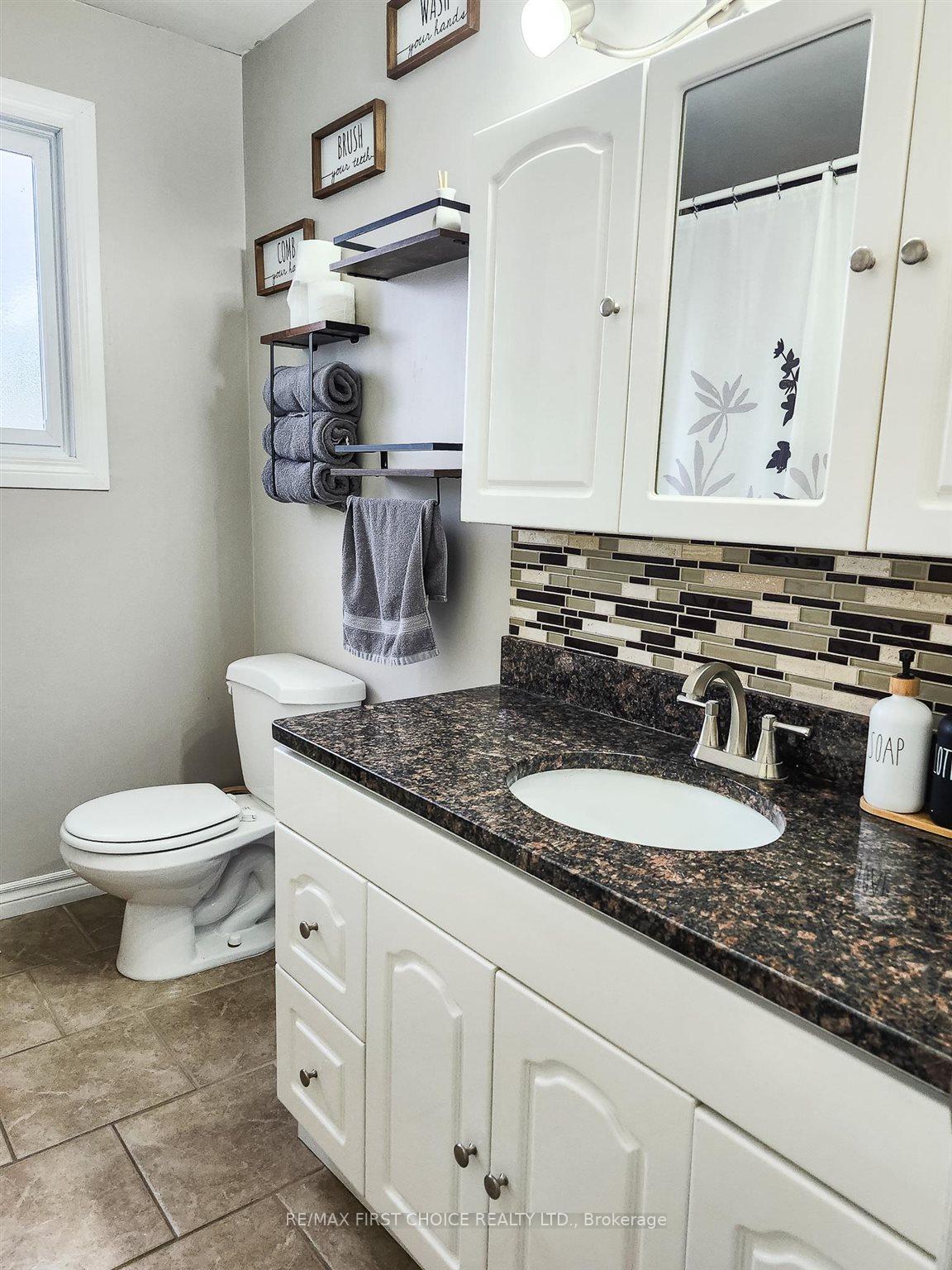 Photo 17 of 204 Centennial Drive, Greenstone — HOMEH