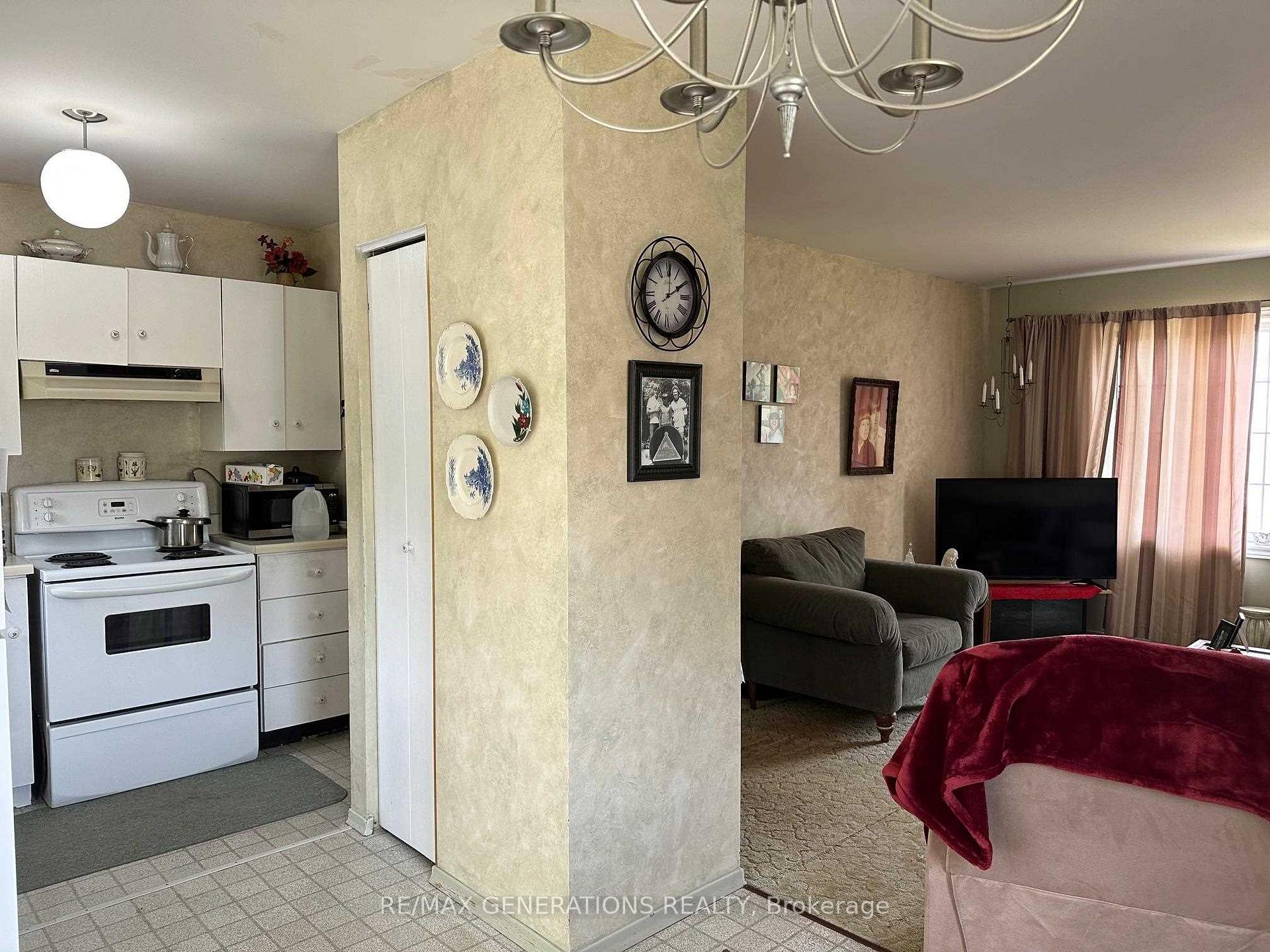Photo 10 of 94 Winnipeg Street, Schreiber — HOMEH