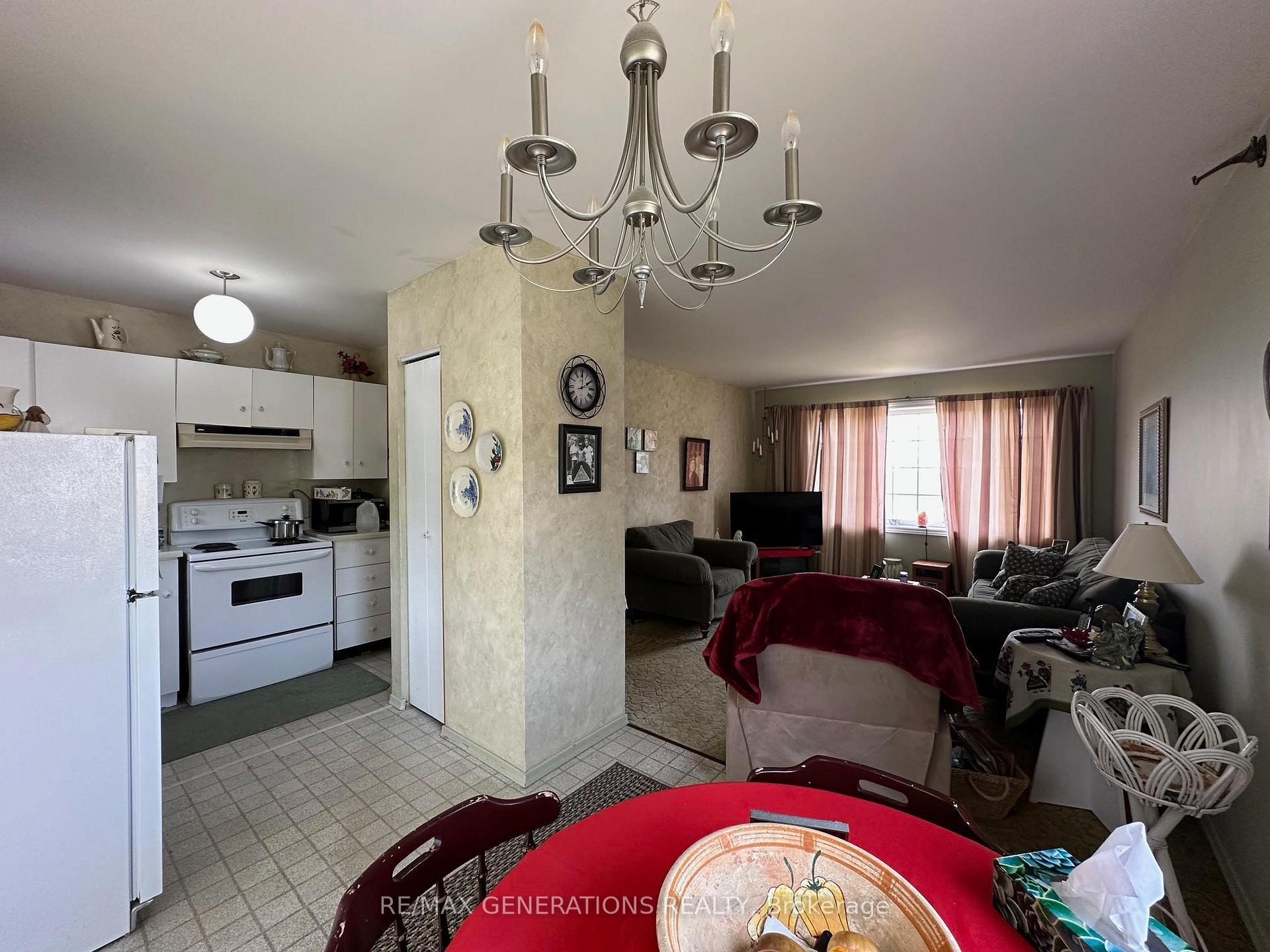 Photo 11 of 94 Winnipeg Street, Schreiber — HOMEH