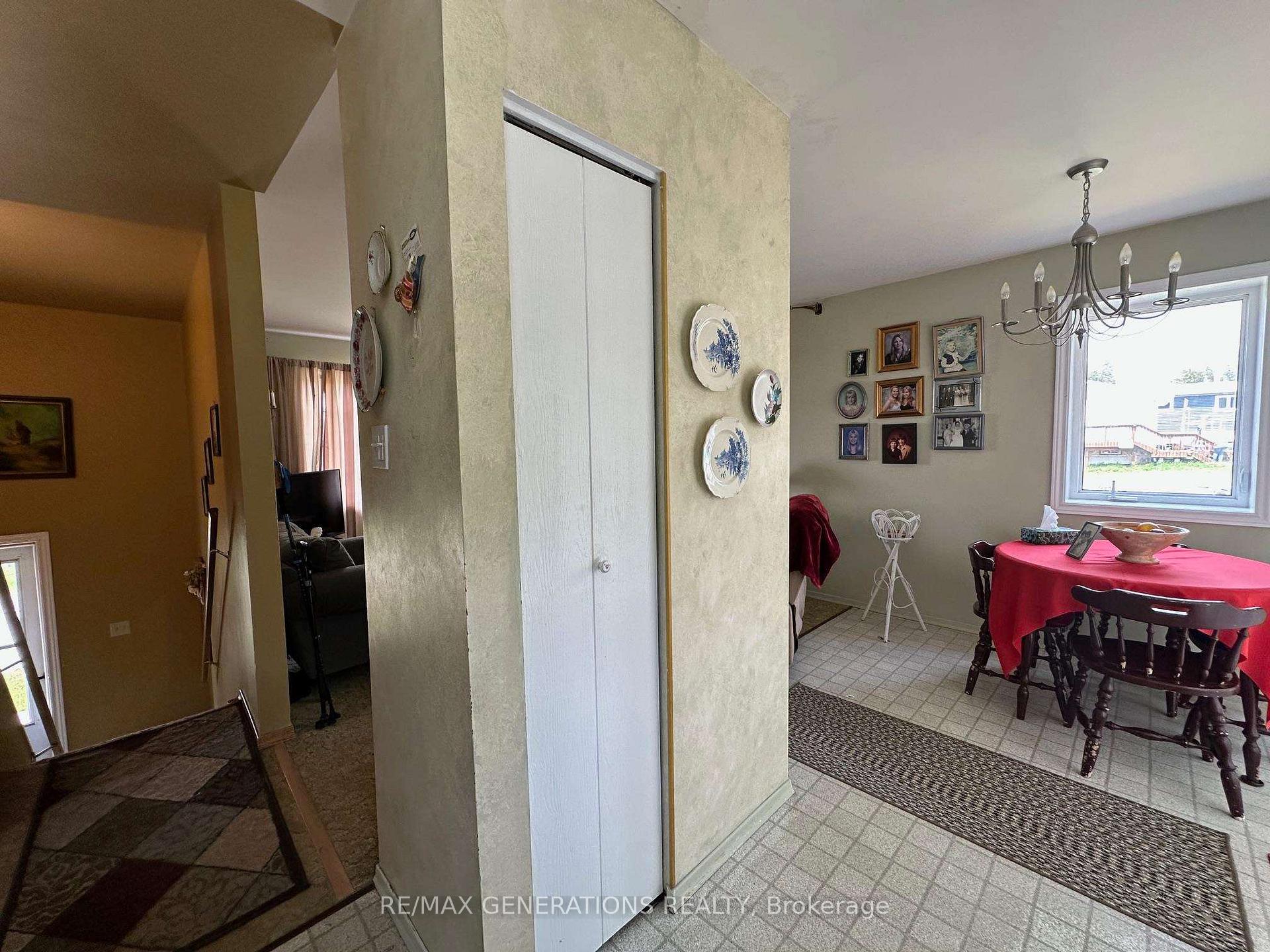 Photo 14 of 94 Winnipeg Street, Schreiber — HOMEH