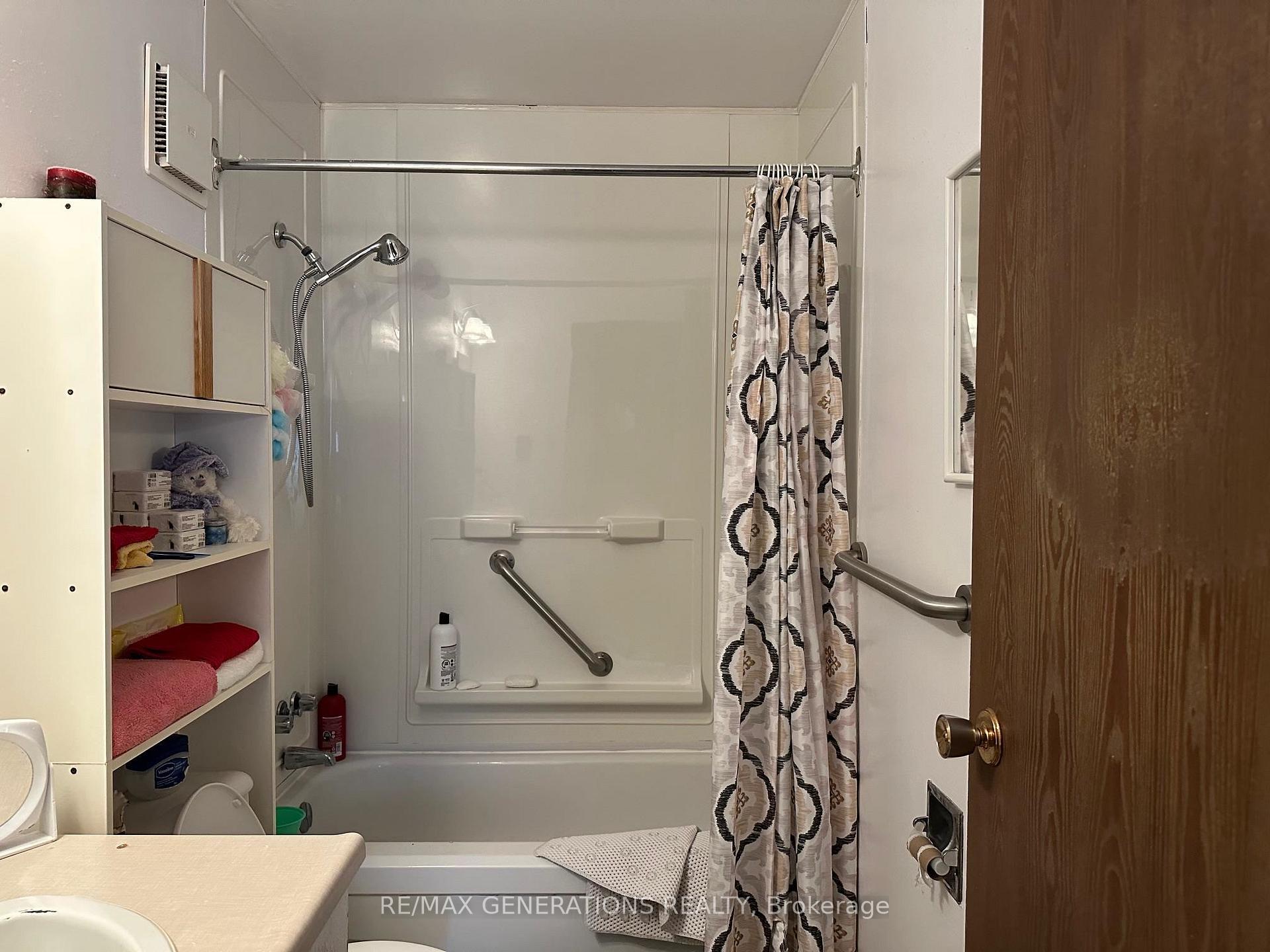 Photo 16 of 94 Winnipeg Street, Schreiber — HOMEH
