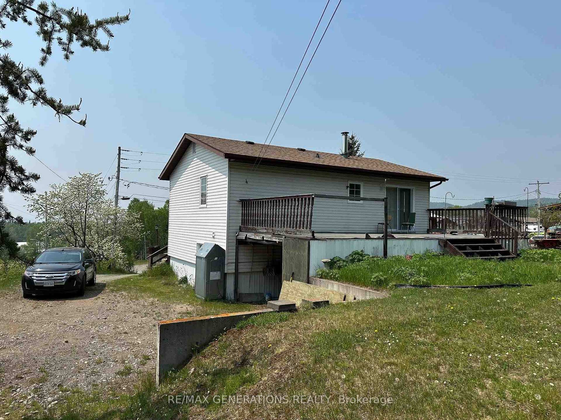 Photo 35 of 94 Winnipeg Street, Schreiber — HOMEH