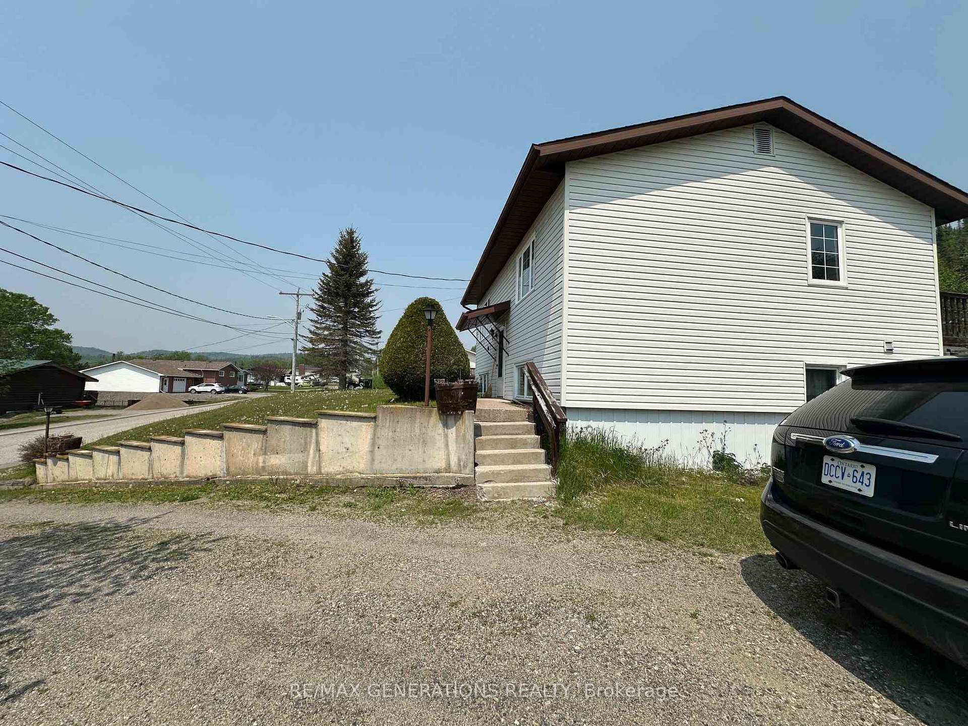 Photo 44 of 94 Winnipeg Street, Schreiber — HOMEH