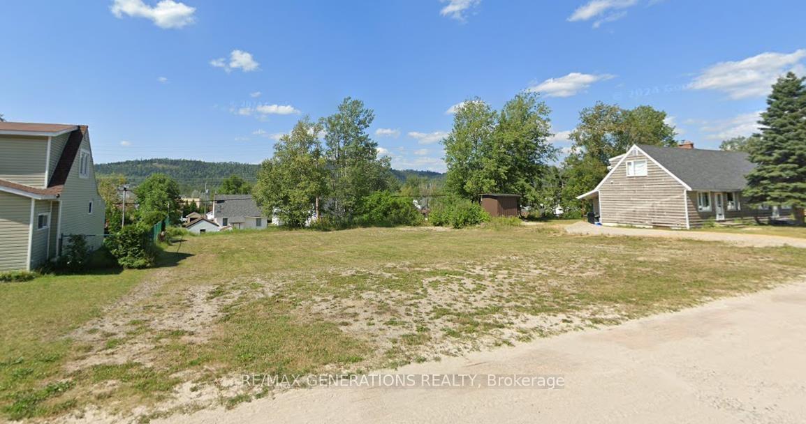 Photo 1 of 33 Manitou Road, Manitouwadge — HOMEH