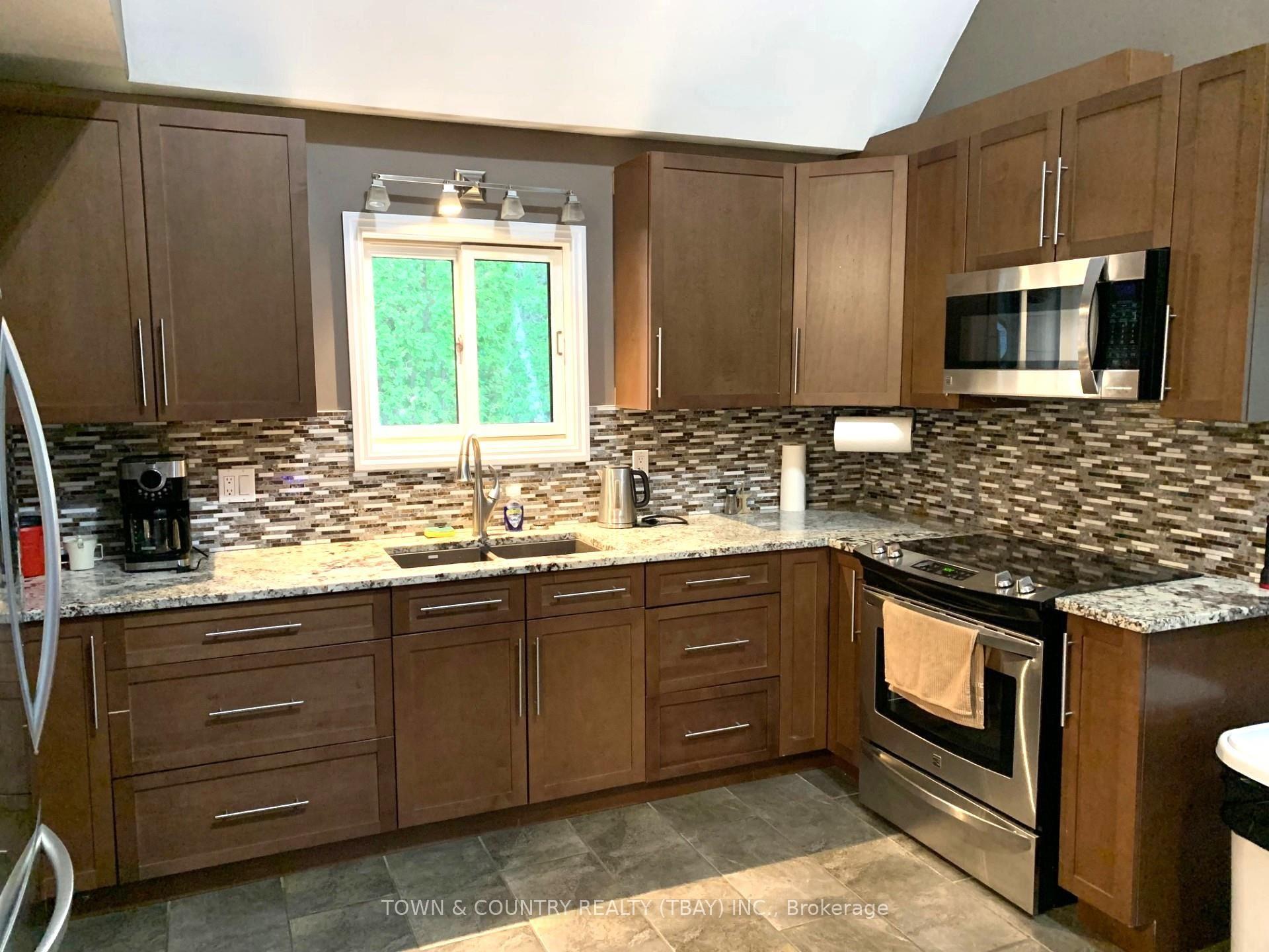 Photo 9 of 38 Mcphail Drive, Greenstone — HOMEH