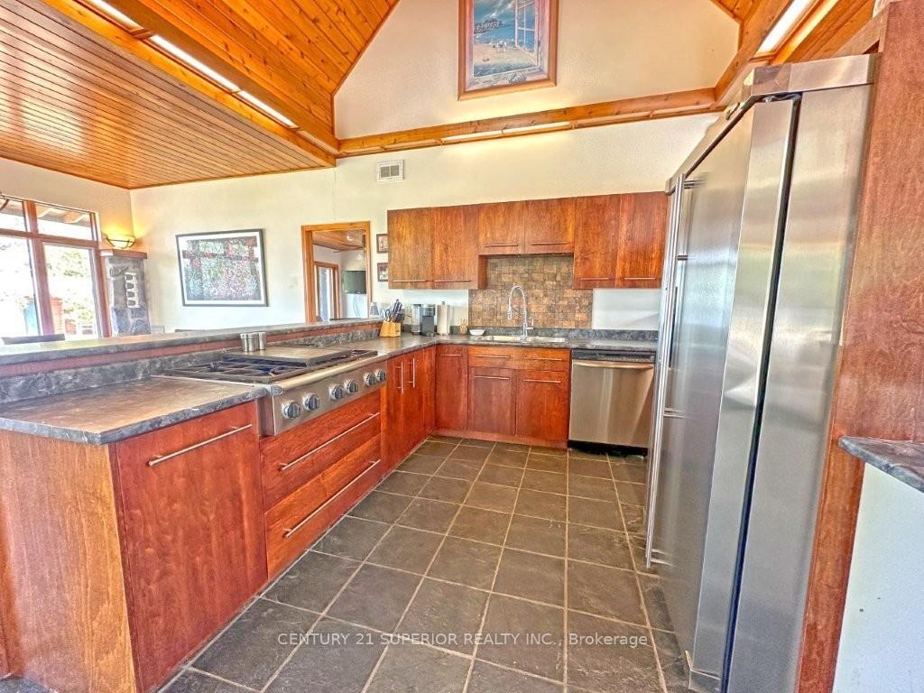 Photo 16 of 11 Peter Drive, Greenstone — HOMEH