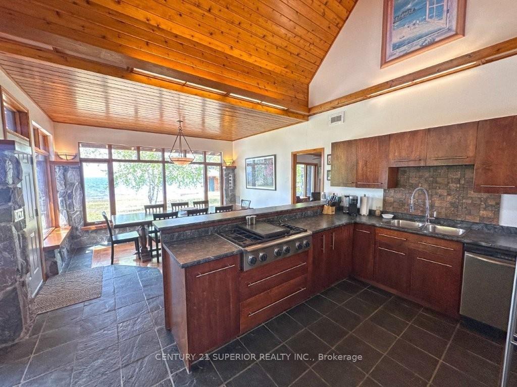 Photo 17 of 11 Peter Drive, Greenstone — HOMEH