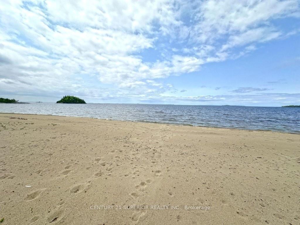 Photo 41 of 11 Peter Drive, Greenstone — HOMEH