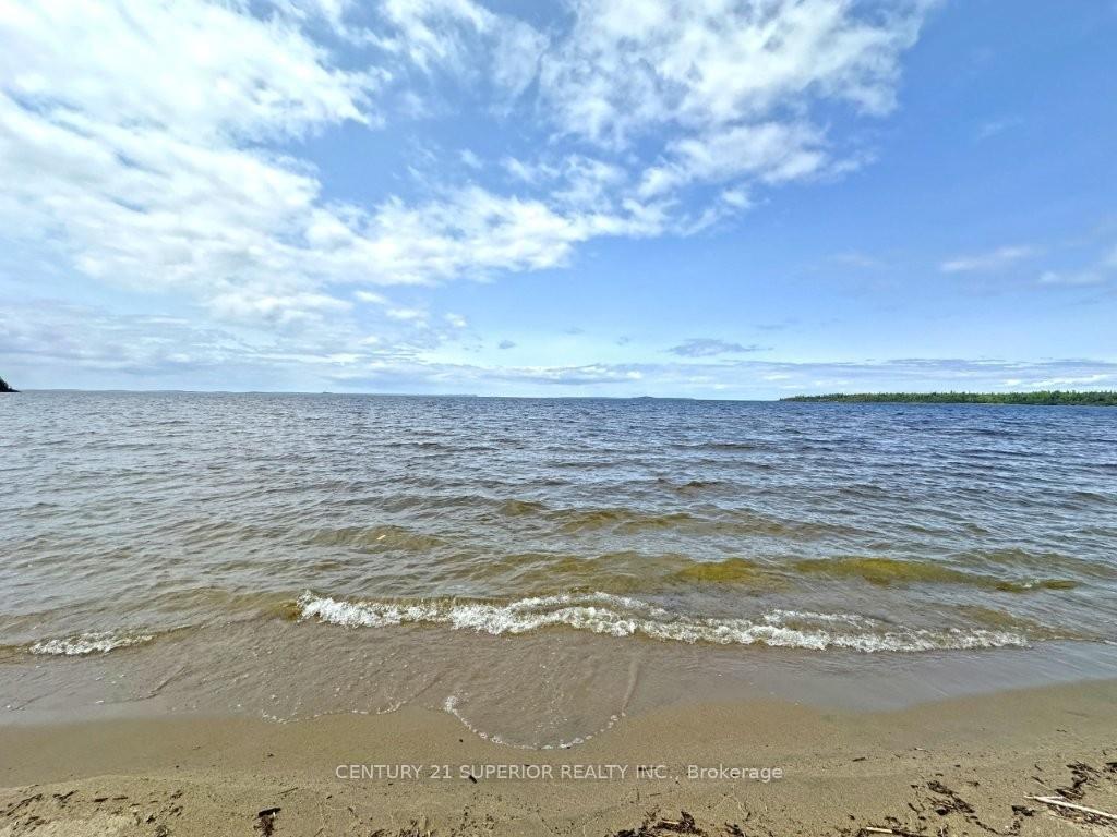 Photo 45 of 11 Peter Drive, Greenstone — HOMEH